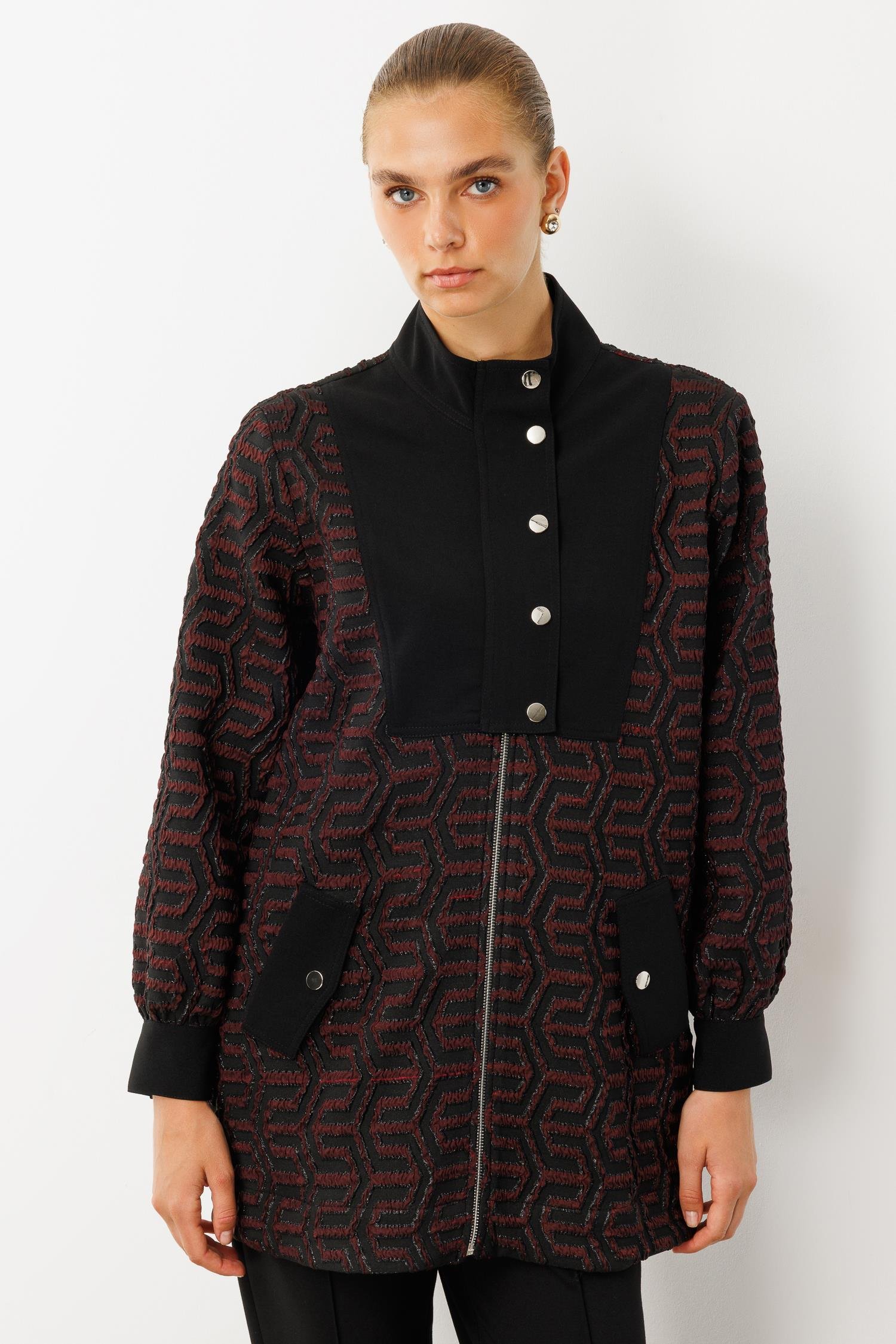 Modailgi  Desenli Gofre Kumaş Yakası Çıtçıtlı Tunik Bordo