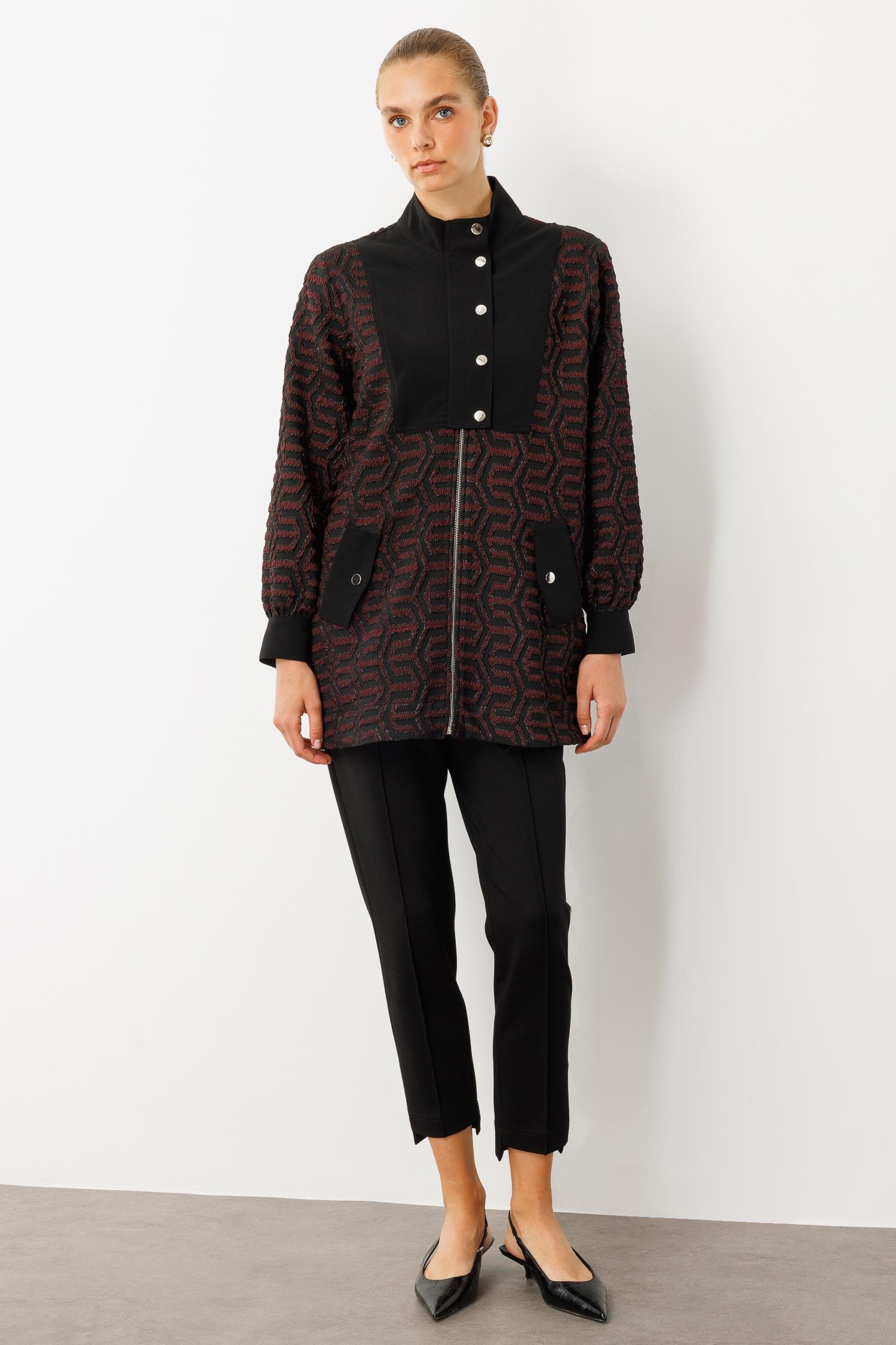 Modailgi  Desenli Gofre Kumaş Yakası Çıtçıtlı Tunik Bordo