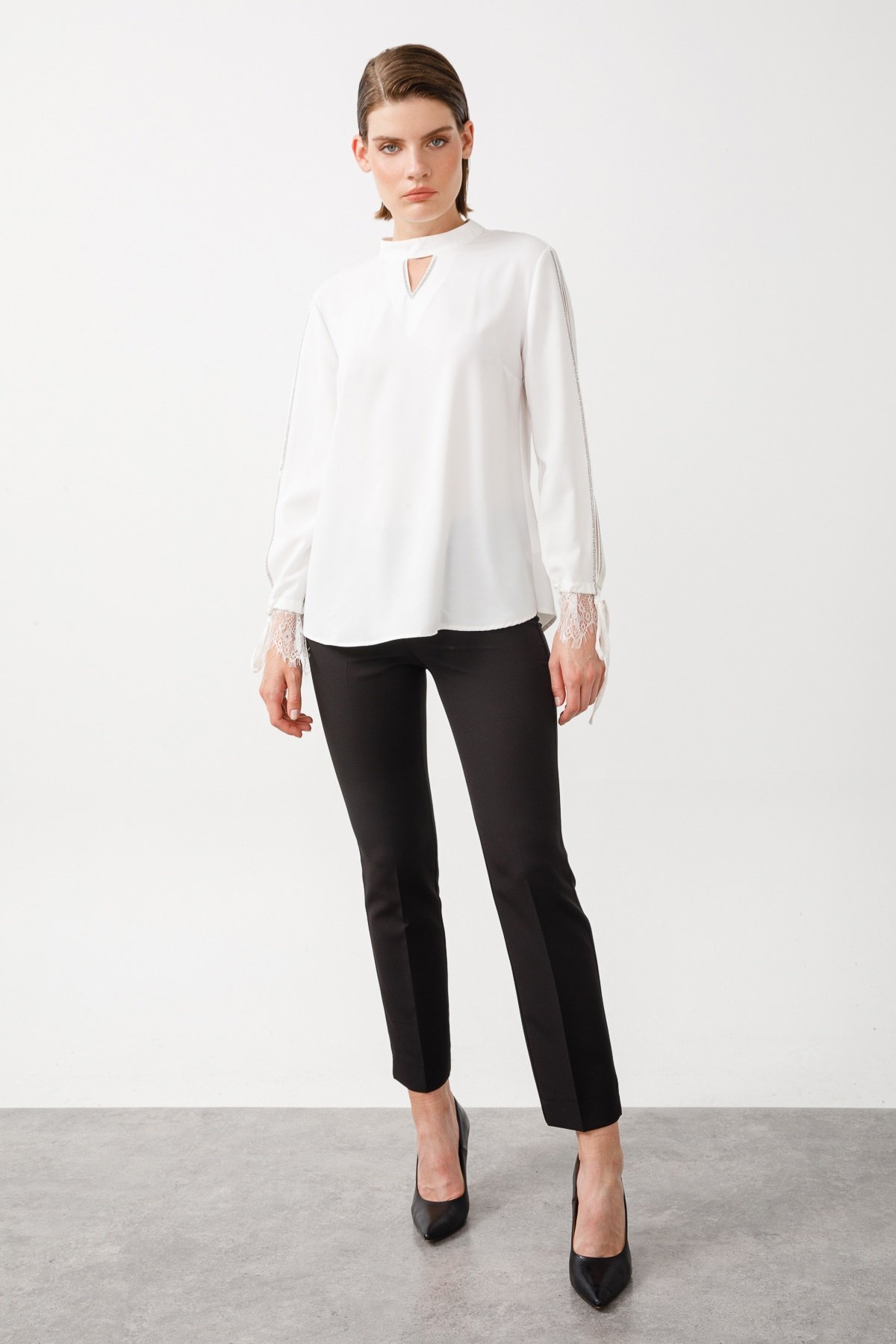 Modailgi  Dik Yaka Dantelli Bluz Ekru