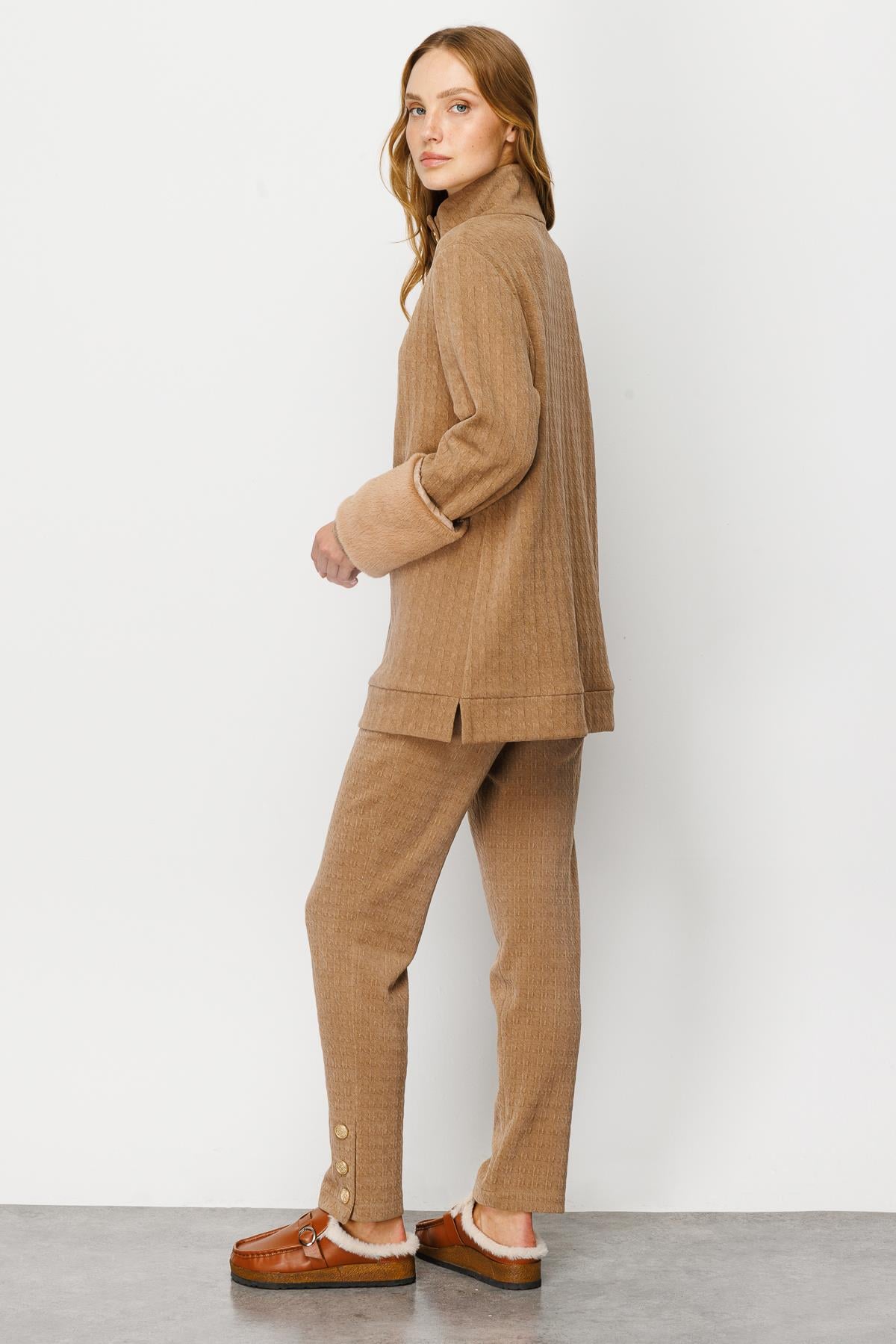 Modailgi  Dik Yaka Kolu Peluş Detaylı Tunik Camel