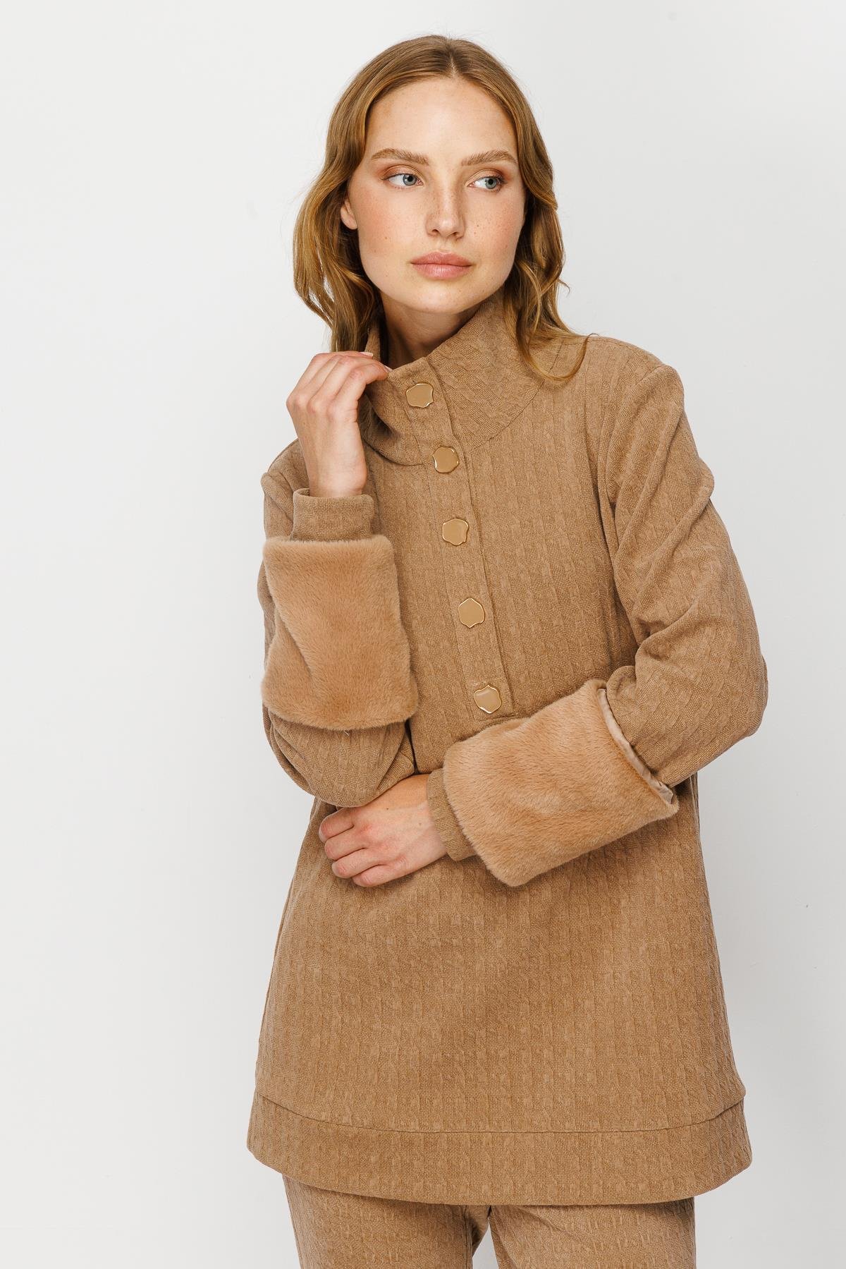 Modailgi  Dik Yaka Kolu Peluş Detaylı Tunik Camel
