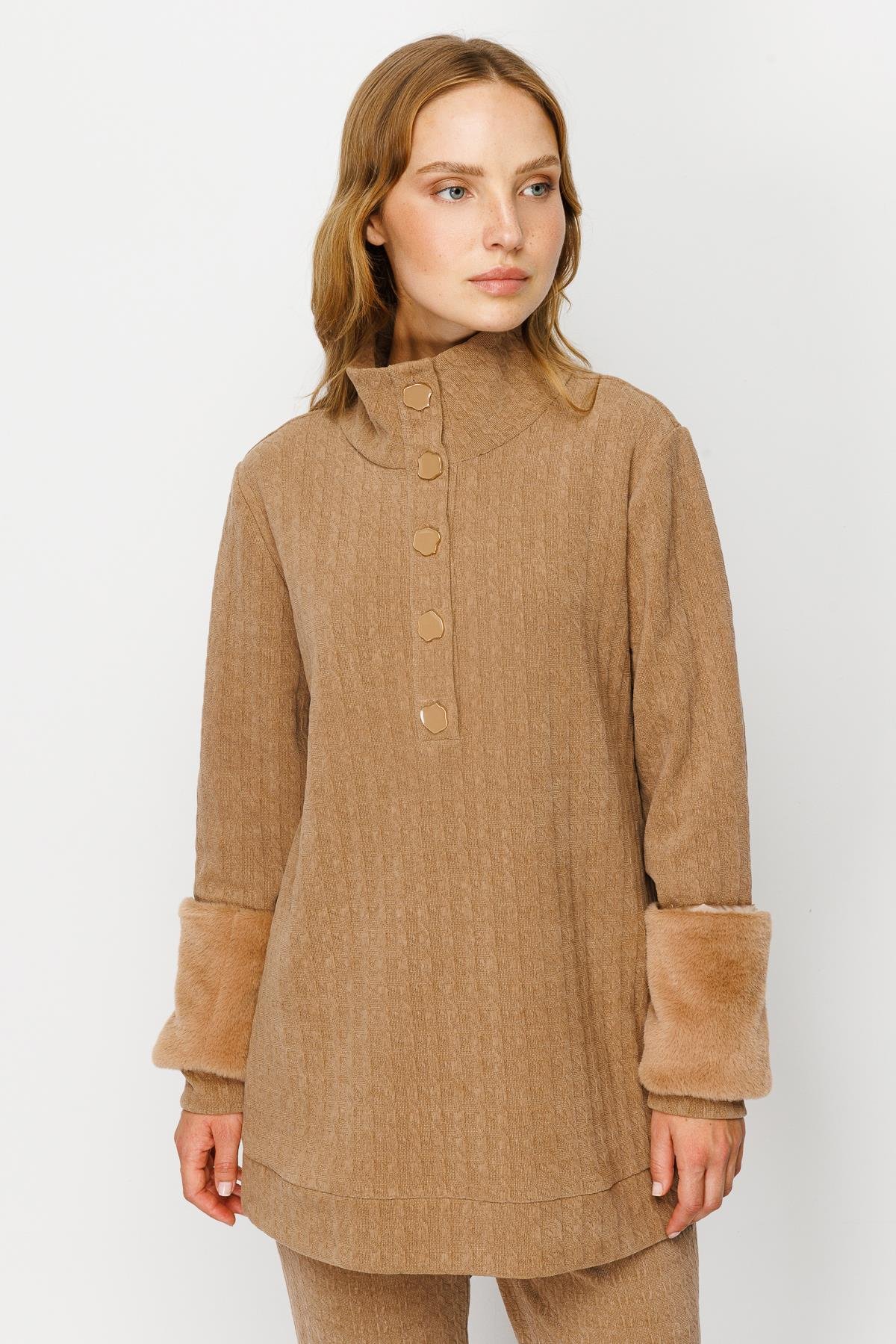 Modailgi  Dik Yaka Kolu Peluş Detaylı Tunik Camel