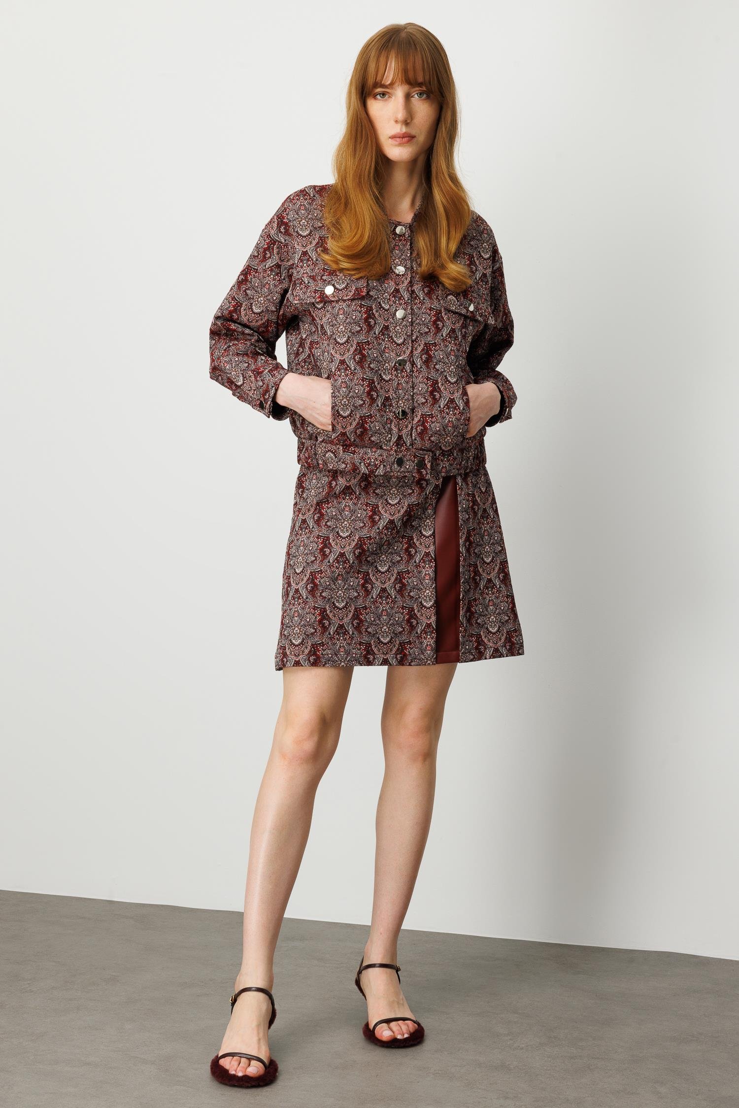 Modailgi  Düşük Kol Robalı Cepli Astarlı Kısa Oversize Bomber Jakar Ceket Bordo