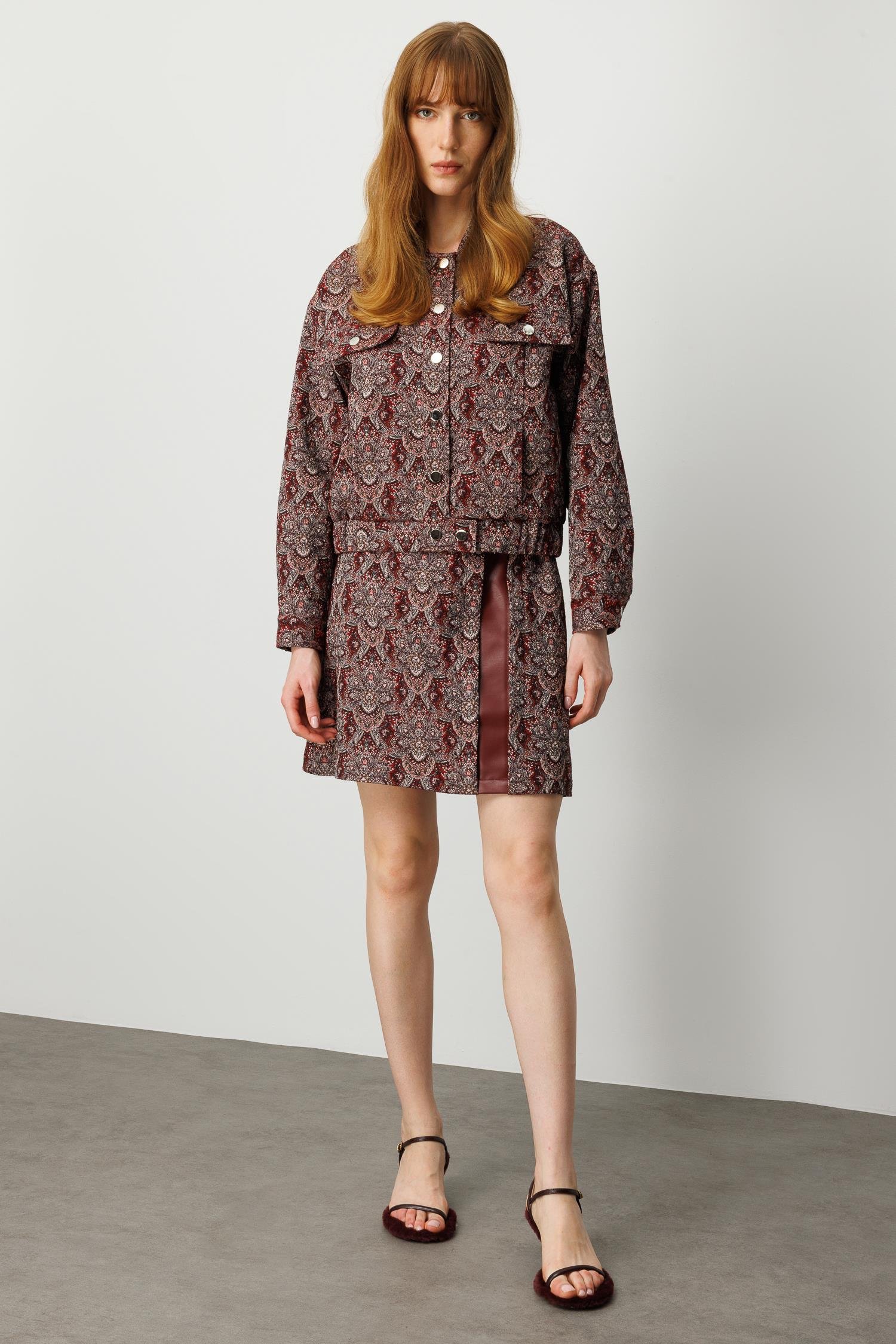 Modailgi  Düşük Kol Robalı Cepli Astarlı Kısa Oversize Bomber Jakar Ceket Bordo