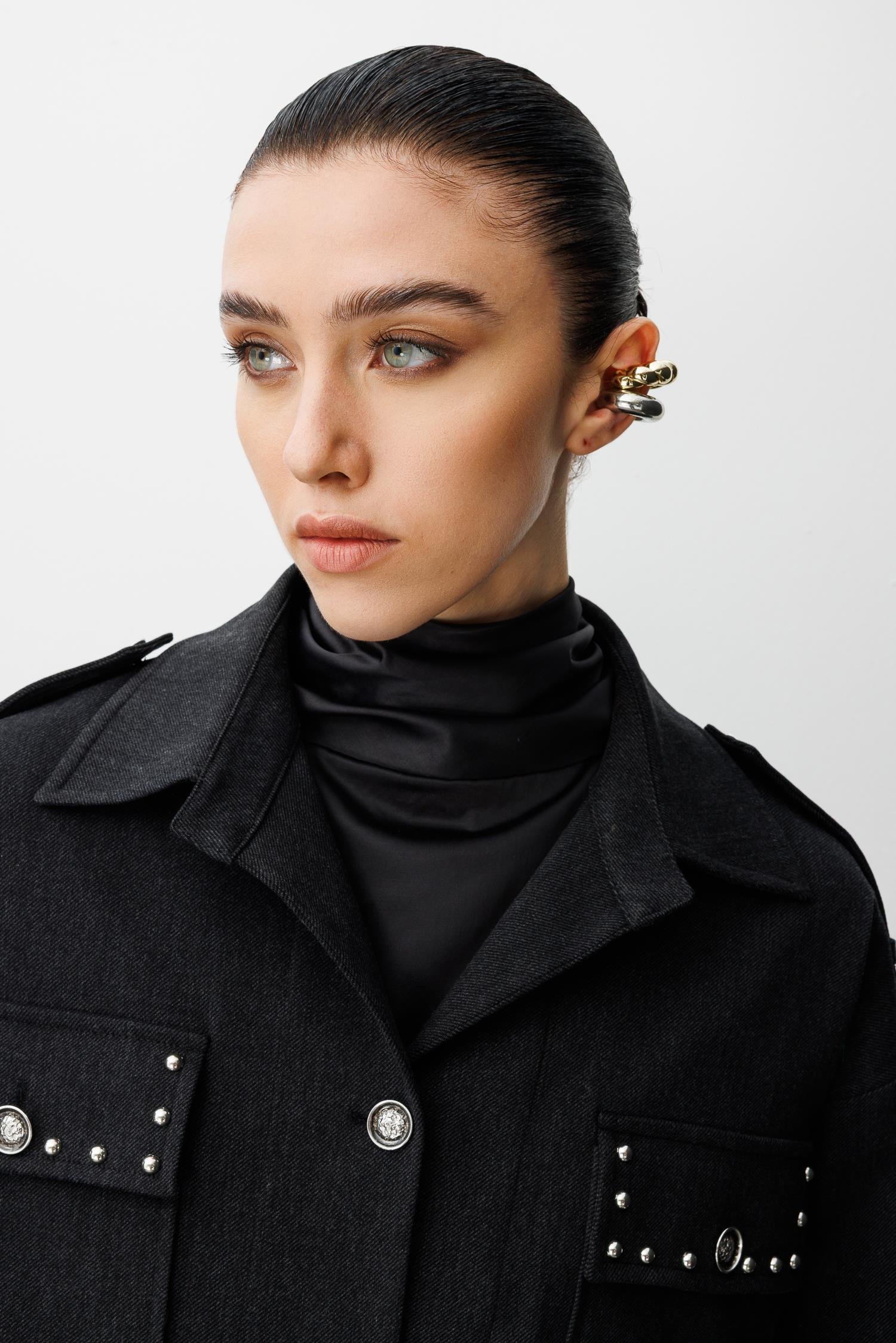 Modailgi  Düşük Omuz Apoletli Cepleri Trok Detaylı Kısa Oversize Ceket - 45013 Siyah