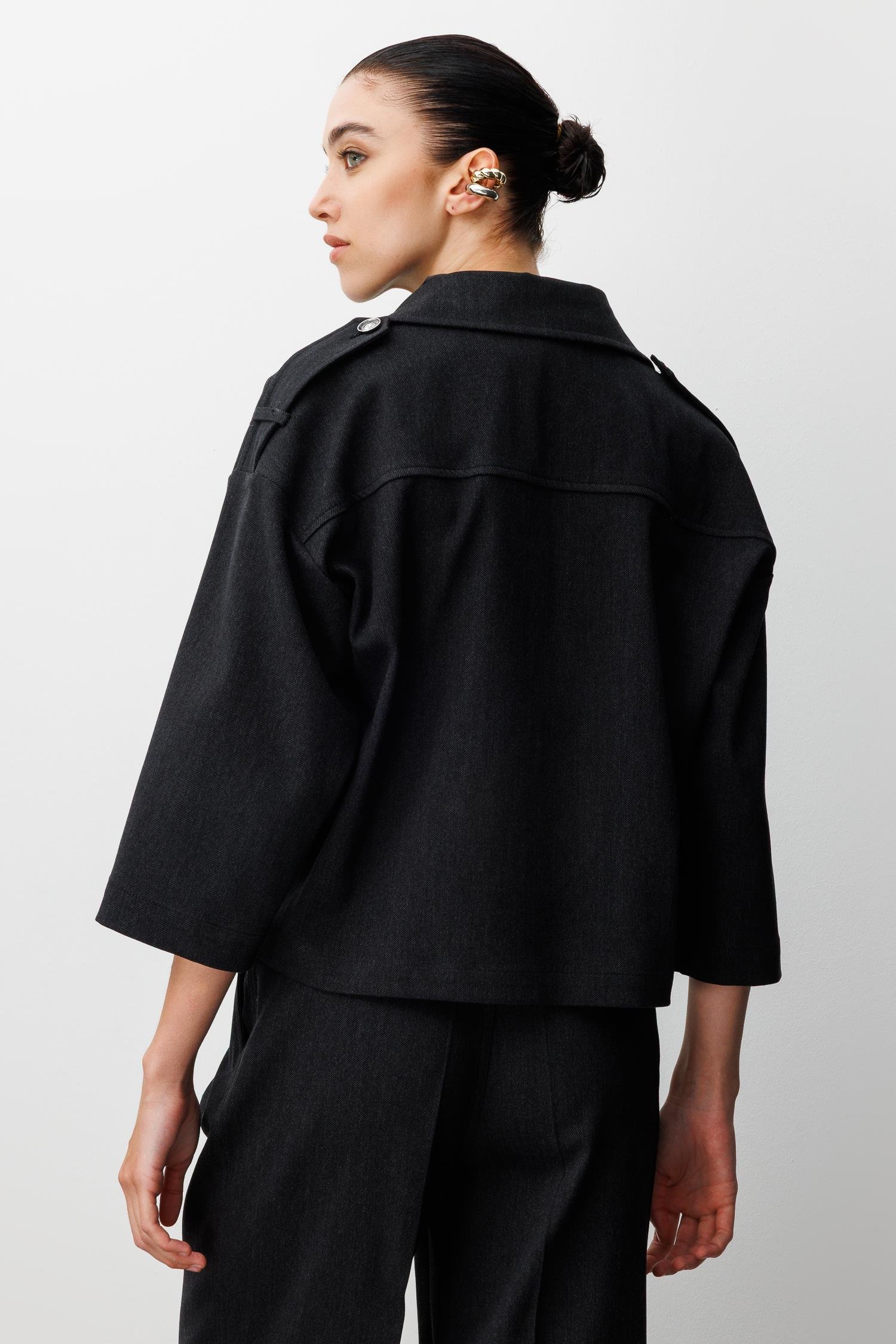 Modailgi  Düşük Omuz Apoletli Cepleri Trok Detaylı Kısa Oversize Ceket - 45013 Siyah