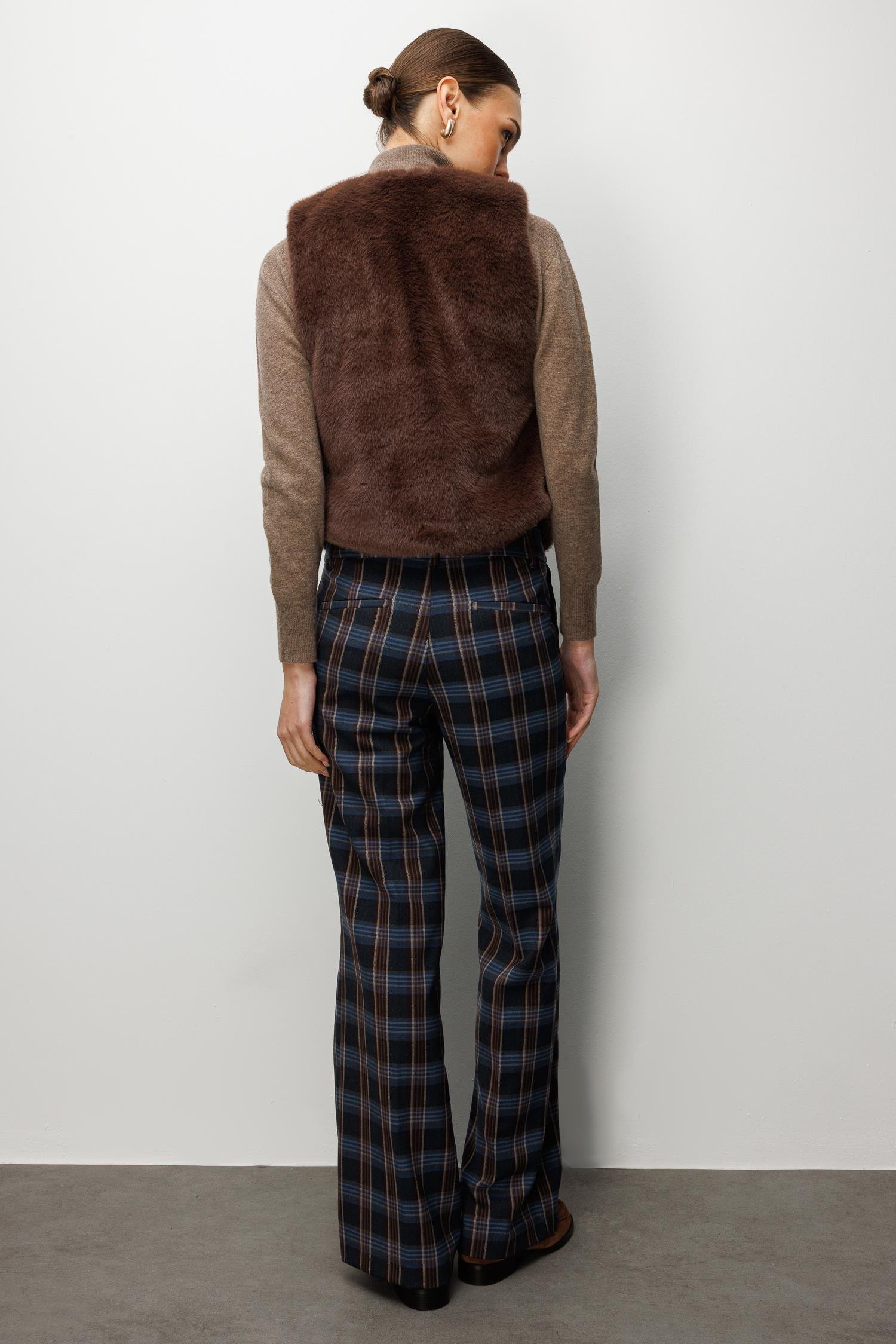 Modailgi  Düz Kısa Peluş Yelek Kahve