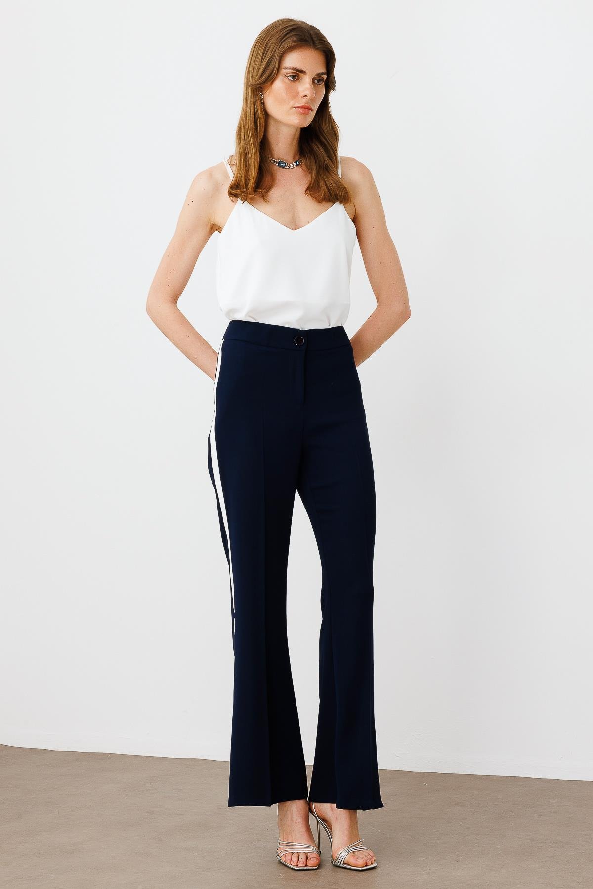 Modailgi  Enkürüsteli Bol Paça Pantolon - 7016 Lacivert