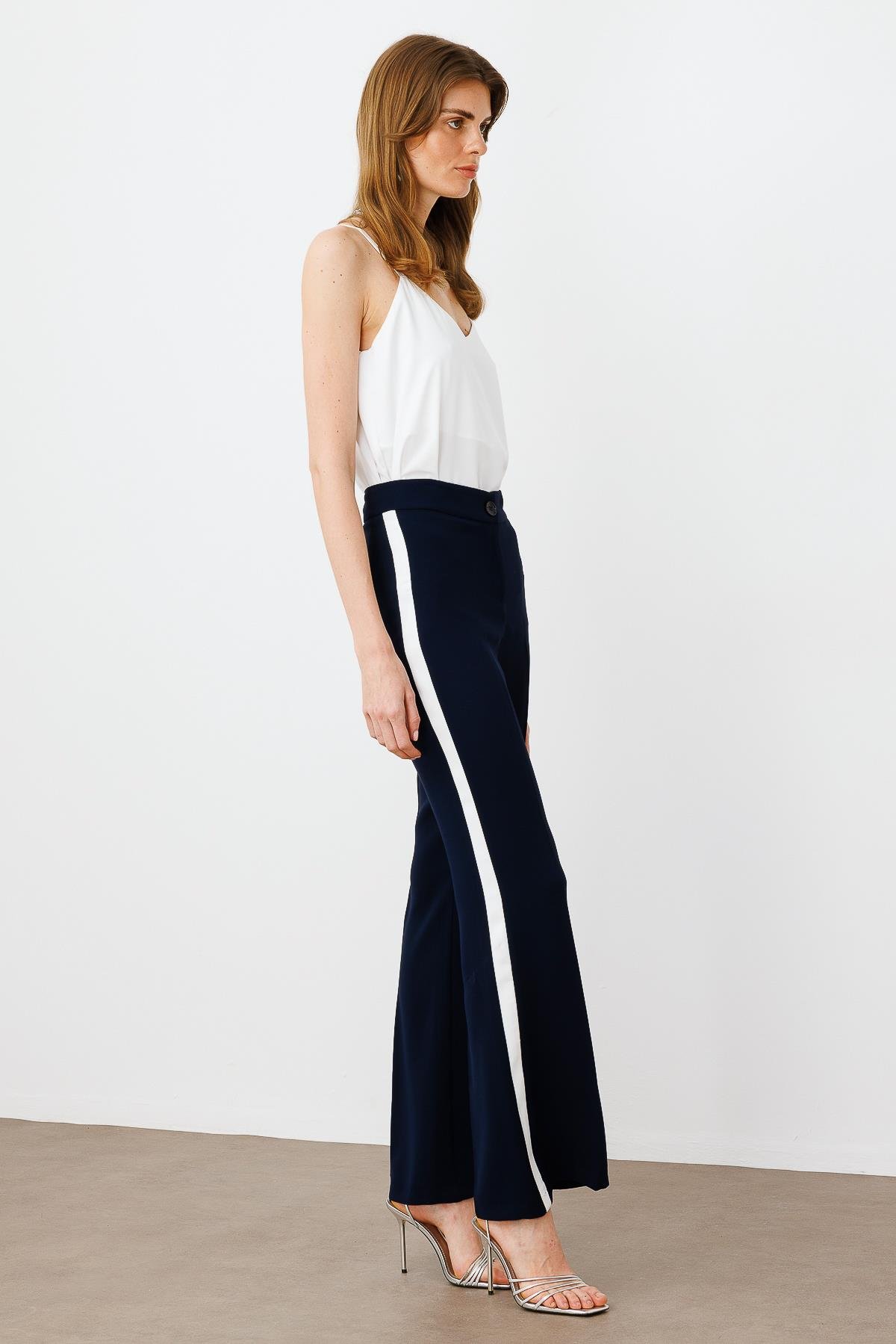 Modailgi  Enkürüsteli Bol Paça Pantolon - 7016 Lacivert