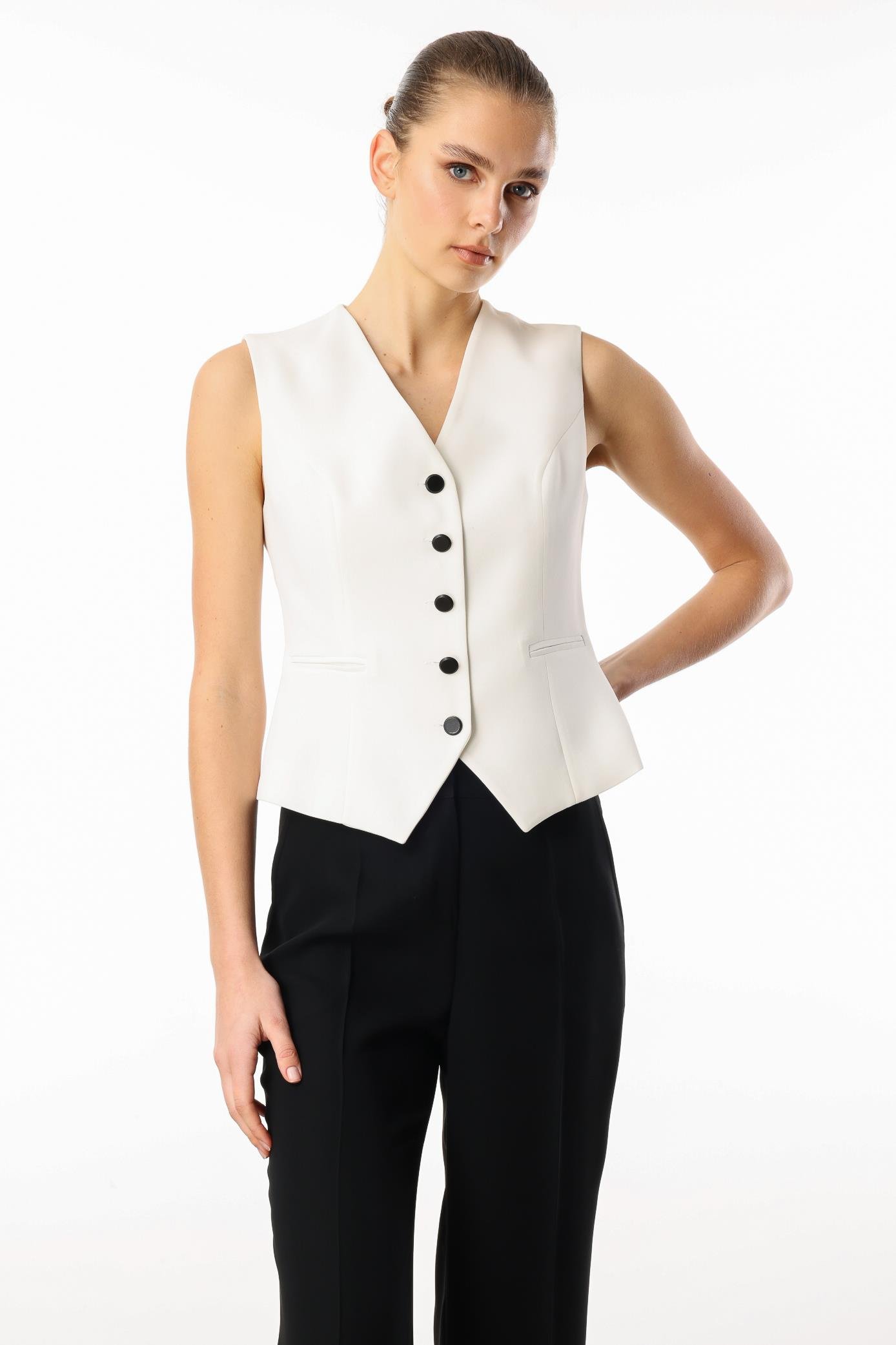 Modailgi  Enküstre Bant Detaylı Gül Broş Aksesuarlı Yelek Ceket - 40074 Ekru