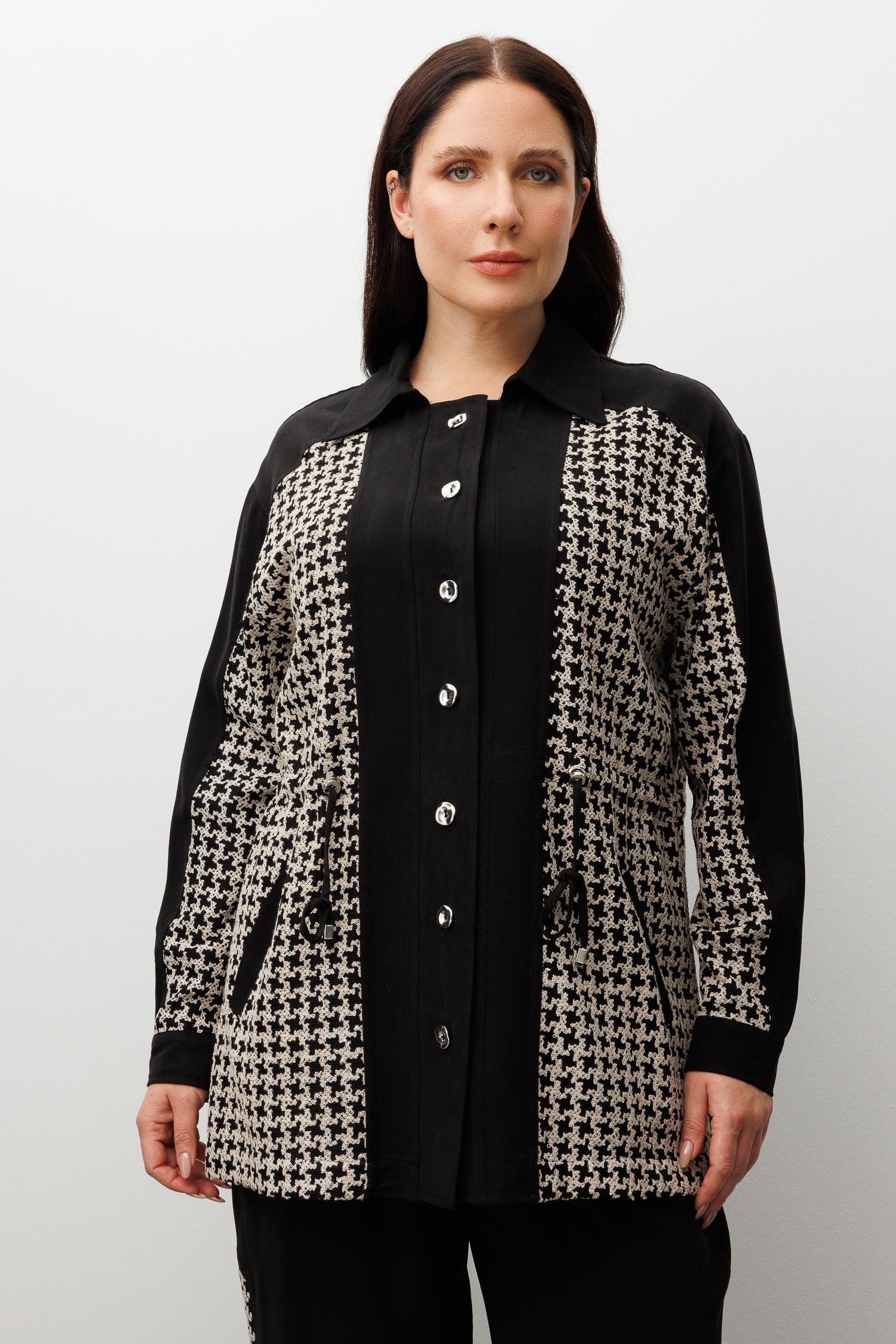 Modailgi  Erkek Yaka Beli Büzgülü Kazayağı Desen Nakışlı Kumaş Düğme Detaylı Tunik Siyah