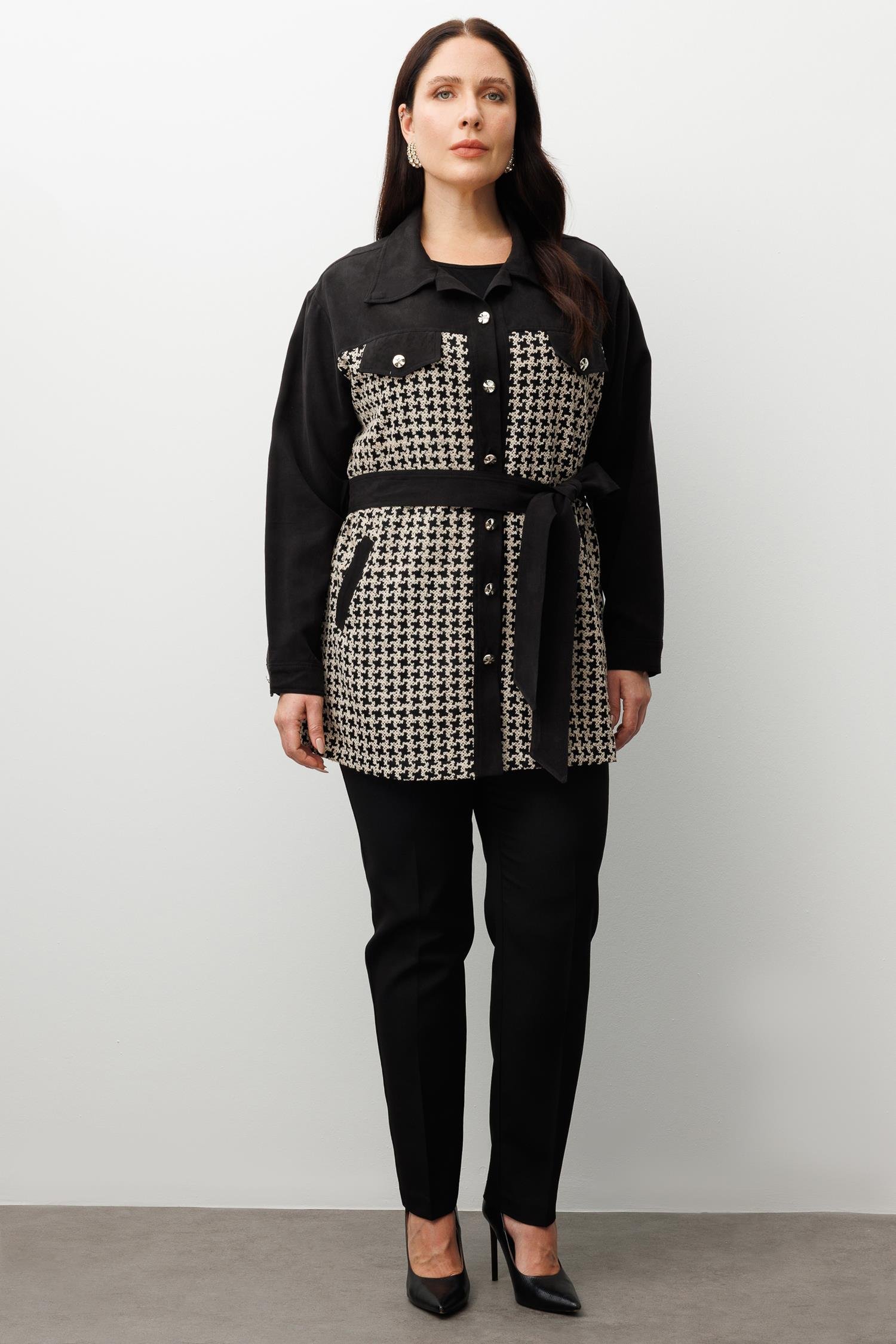 Modailgi  Erkek Yaka Nakışlı Kazayağı Desen Beli Kuşaklı Tunik Siyah