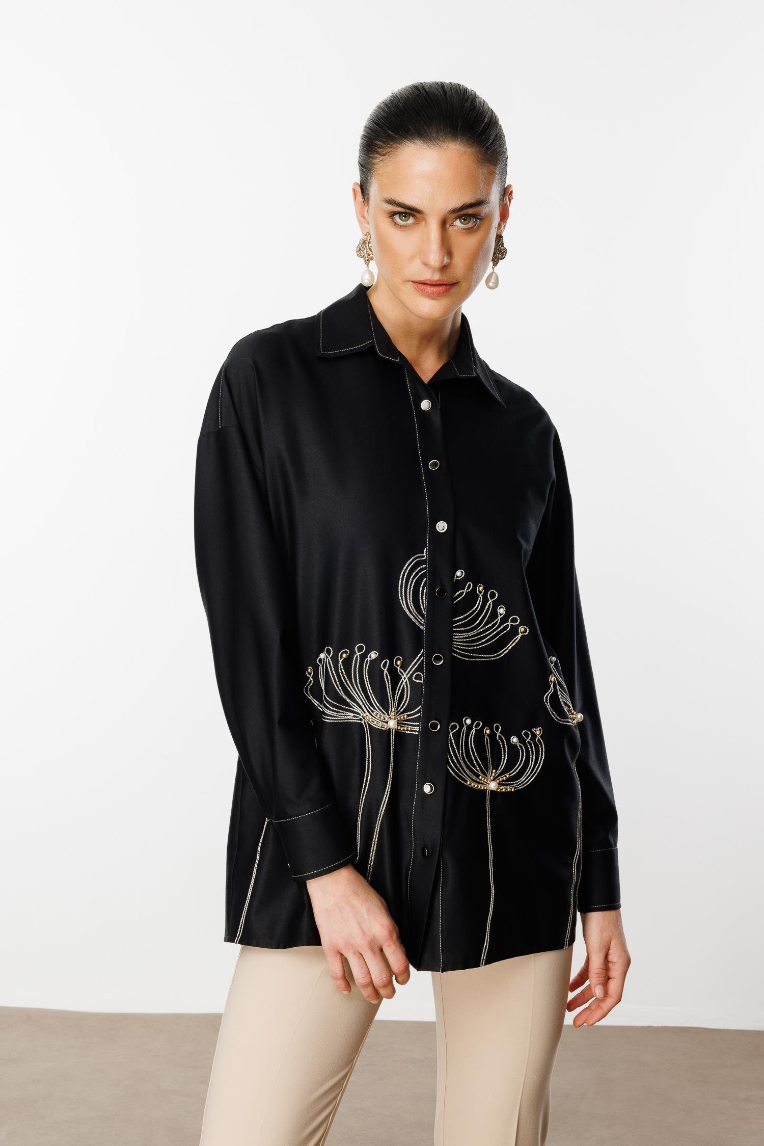 Modailgi  Etek Ucu Nakış Desenli İnci İşlemeli Rahat Kesim Gömlek Orijinal