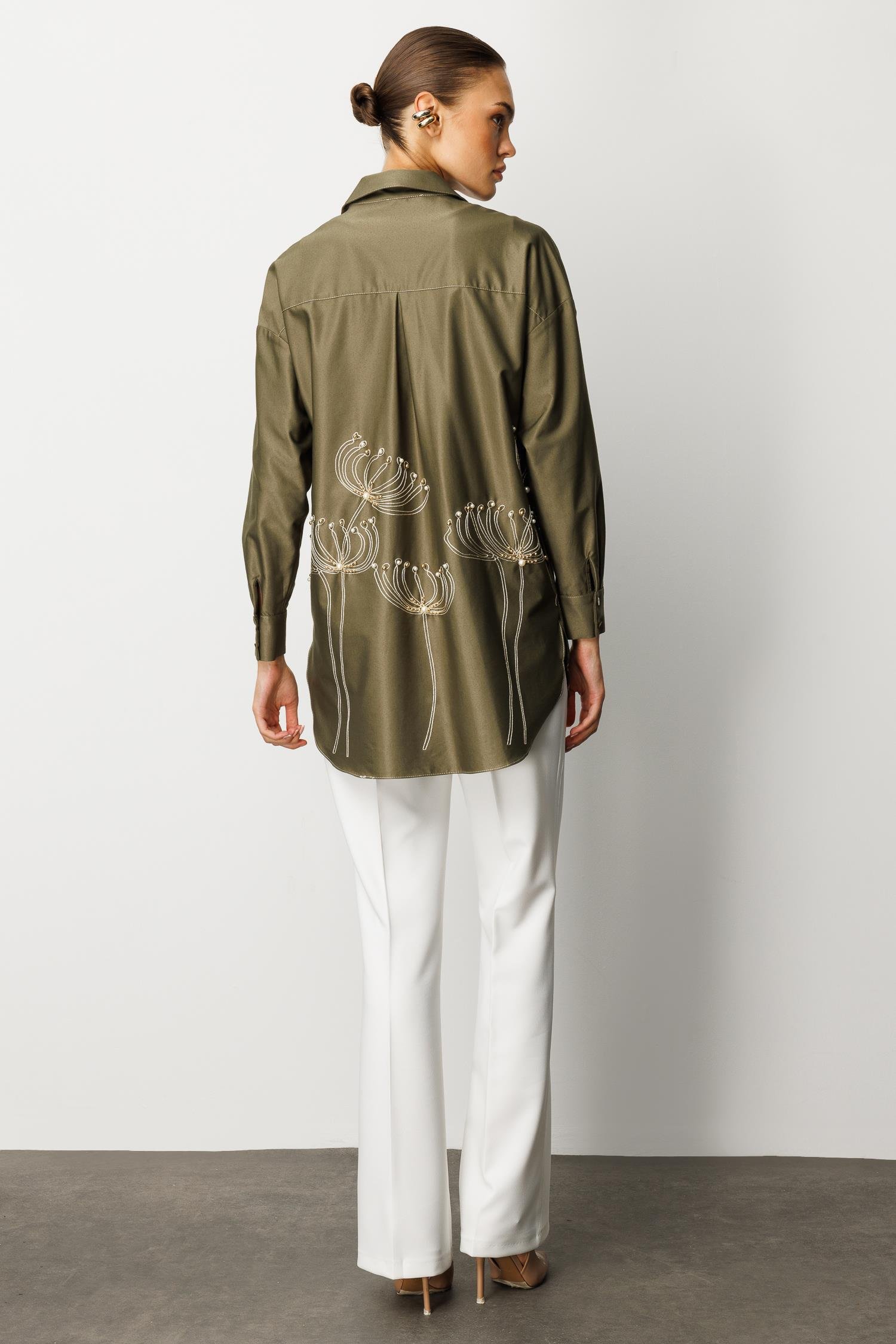 Modailgi  Etek Ucu Nakış Desenli İnci İşlemeli Rahat Kesim Gömlek Haki