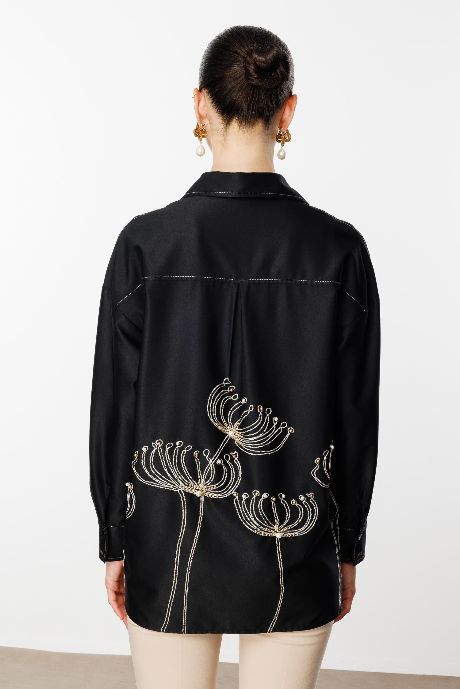 Modailgi  Etek Ucu Nakış Desenli İnci İşlemeli Rahat Kesim Gömlek Orijinal