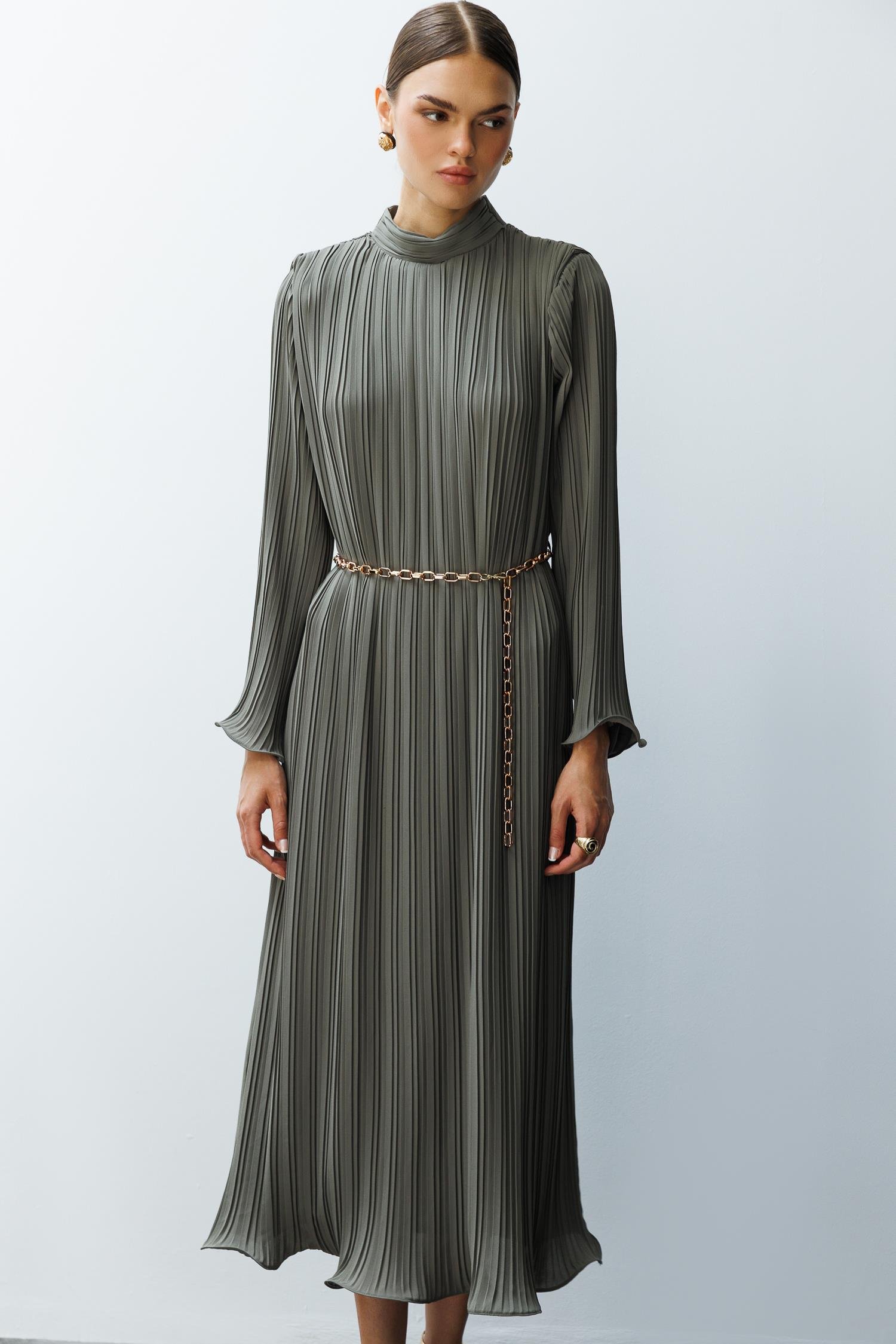 Modailgi  Etek ve Kol Ucu Volanlı Pliseli Zincir Kemerli Midi Boy Elbise Haki