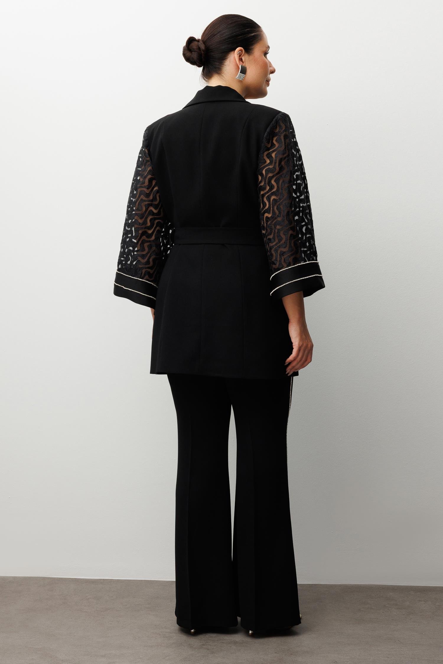 Modailgi  Evaze Kol Şerit Taş Aksesuarlı Uzun Ceket - 30037 Siyah