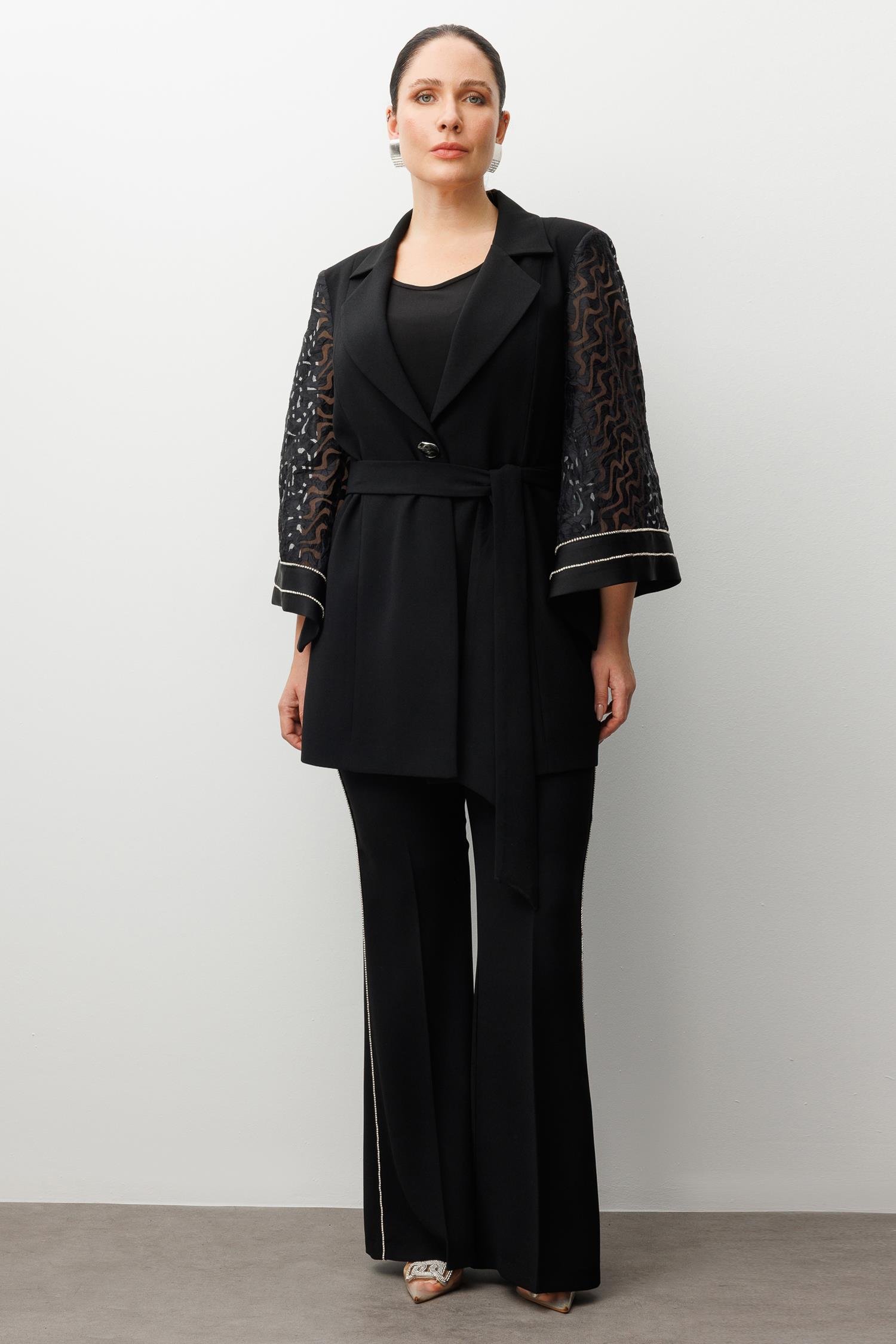 Modailgi  Evaze Kol Şerit Taş Aksesuarlı Uzun Ceket - 30037 Siyah