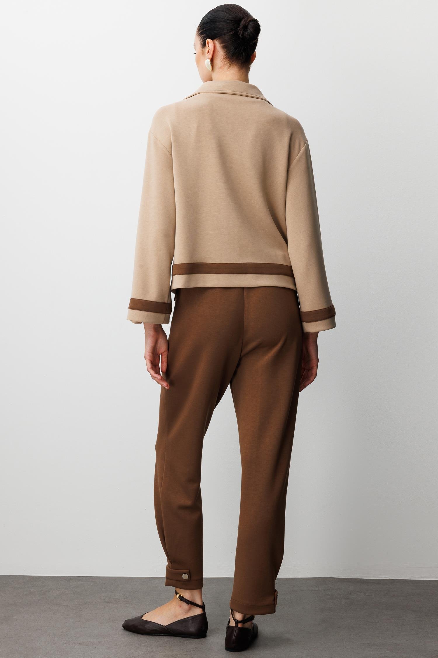 Modailgi  Fermuar Kapamalı Düşük Kol Cep Ve Apolet Detaylı Kısa Devrik Yaka Gömlek - 40064 Vizon