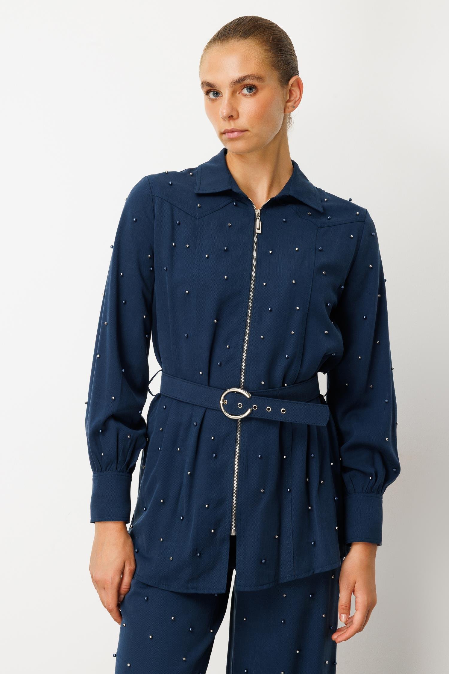 Modailgi  Fermuar Kapamalı İnci Detaylı Beli Kemerli Rahat Kesim Tunik - 40041 İndigo