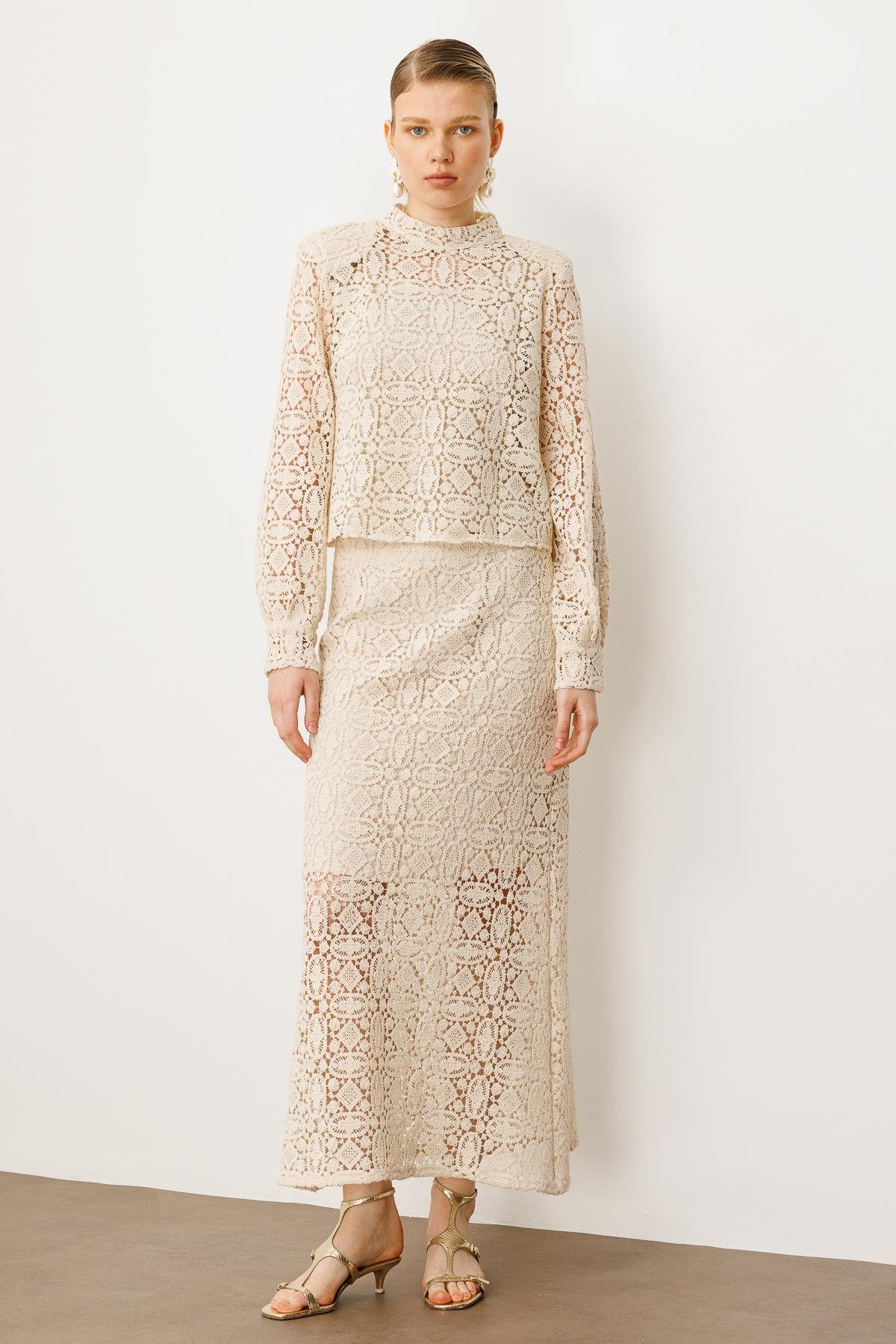 Modailgi  Hakim Yaka Arka Fermuar Kapamalı Güpür Dantelli Ceket Taş