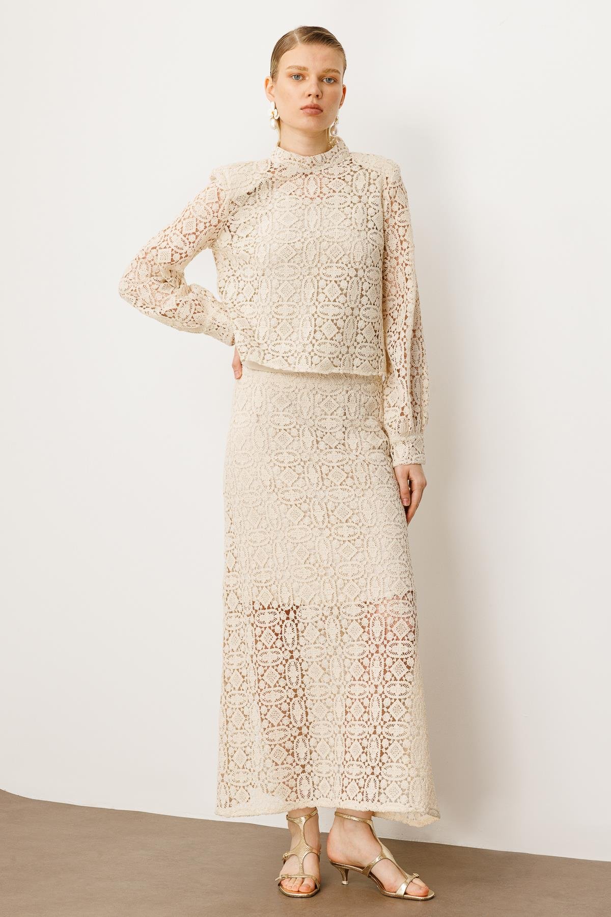 Modailgi  Hakim Yaka Arka Fermuar Kapamalı Güpür Dantelli Ceket Taş