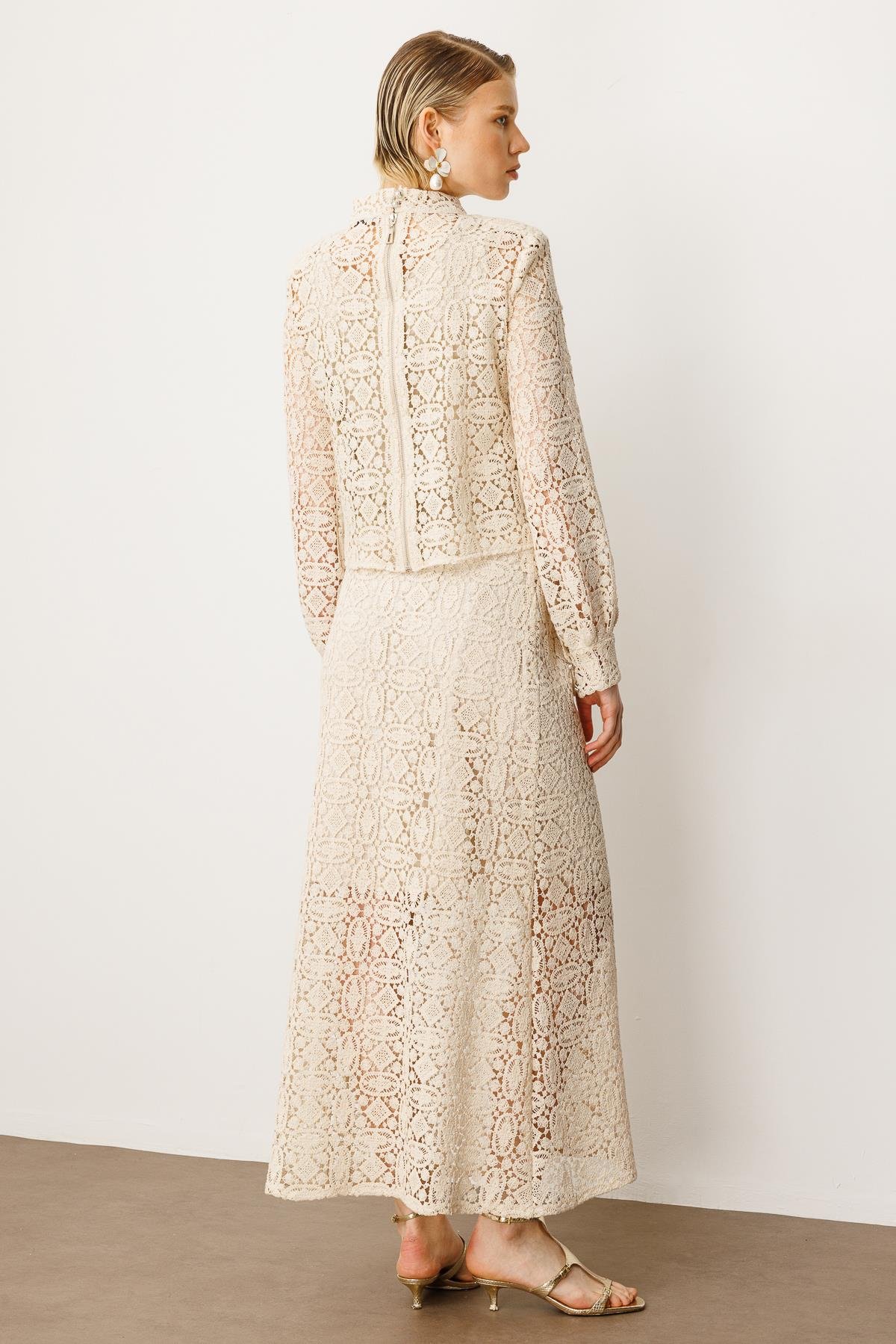 Modailgi  Hakim Yaka Arka Fermuar Kapamalı Güpür Dantelli Ceket Taş