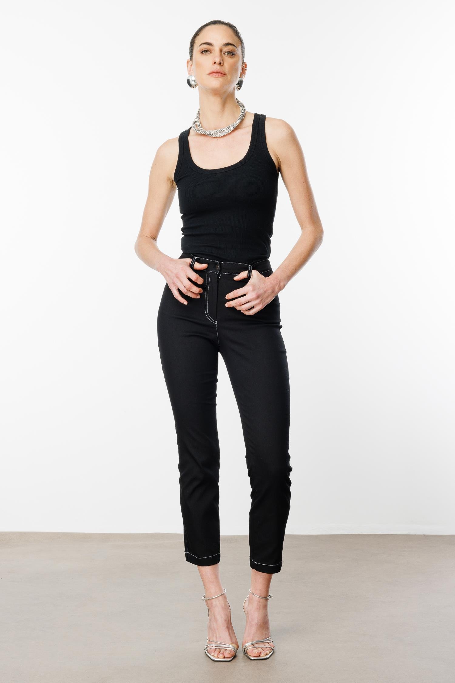 Modailgi  İç Kemeri Lastikli Spor Dikişli Bilek Boy Pantolon - 75202 Siyah