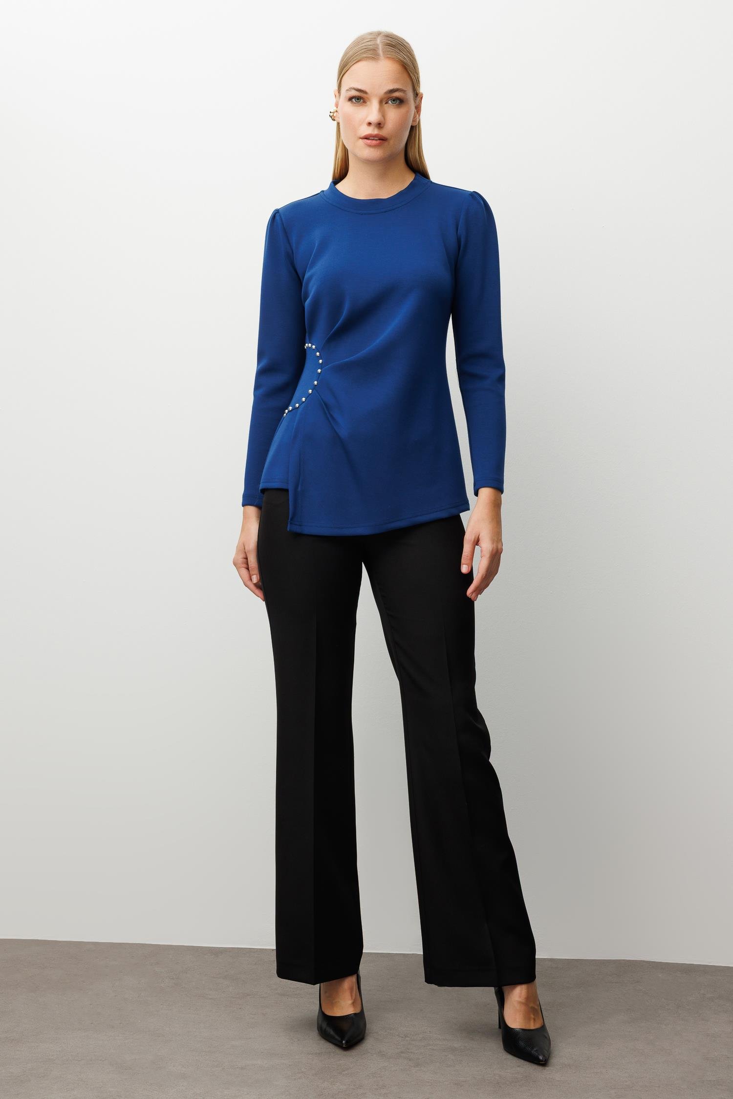 Modailgi  İnci Detaylı Pileli Sıfır Yaka Örme Bluz İndigo