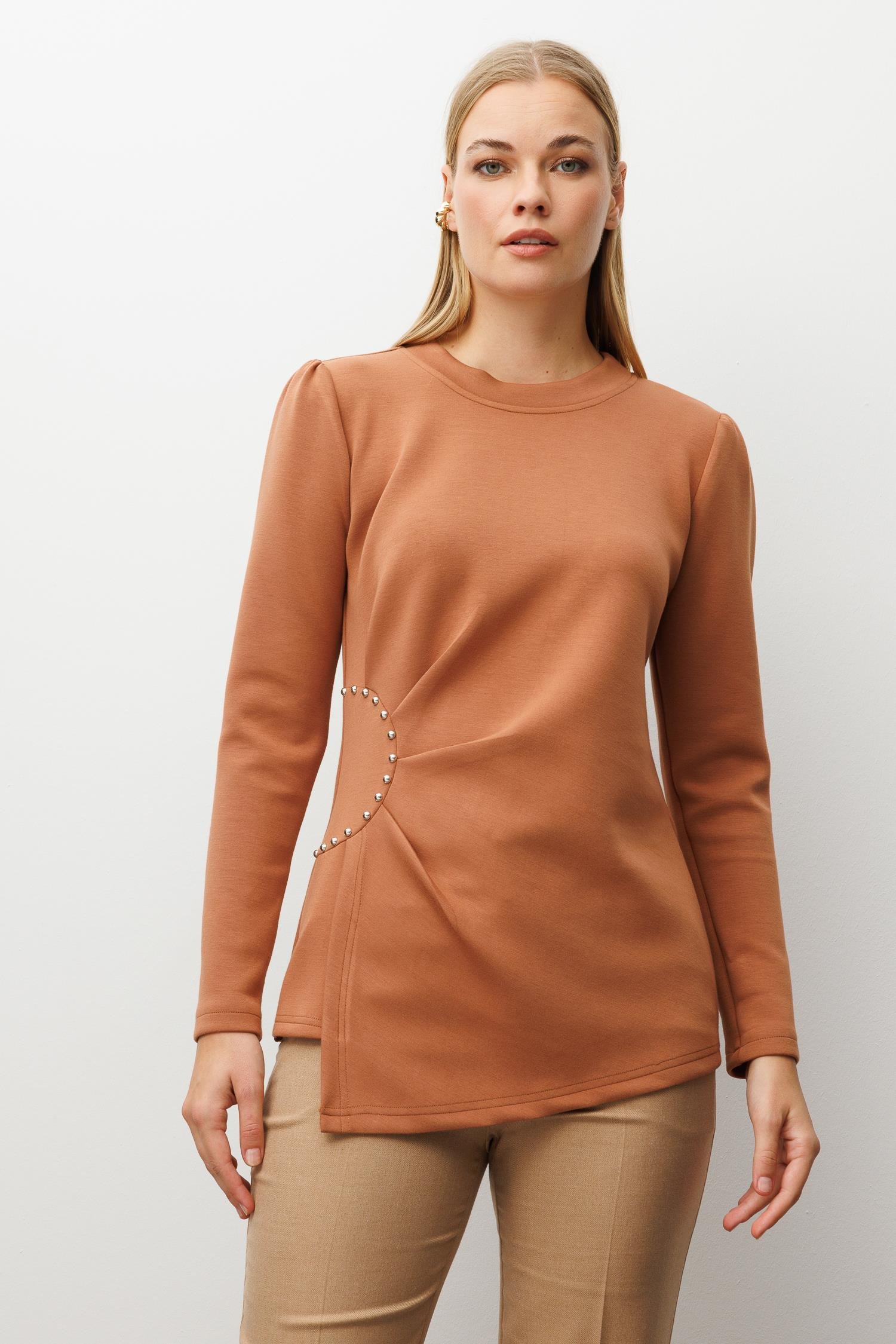 Modailgi  İnci Detaylı Pileli Sıfır Yaka Örme Bluz Taba