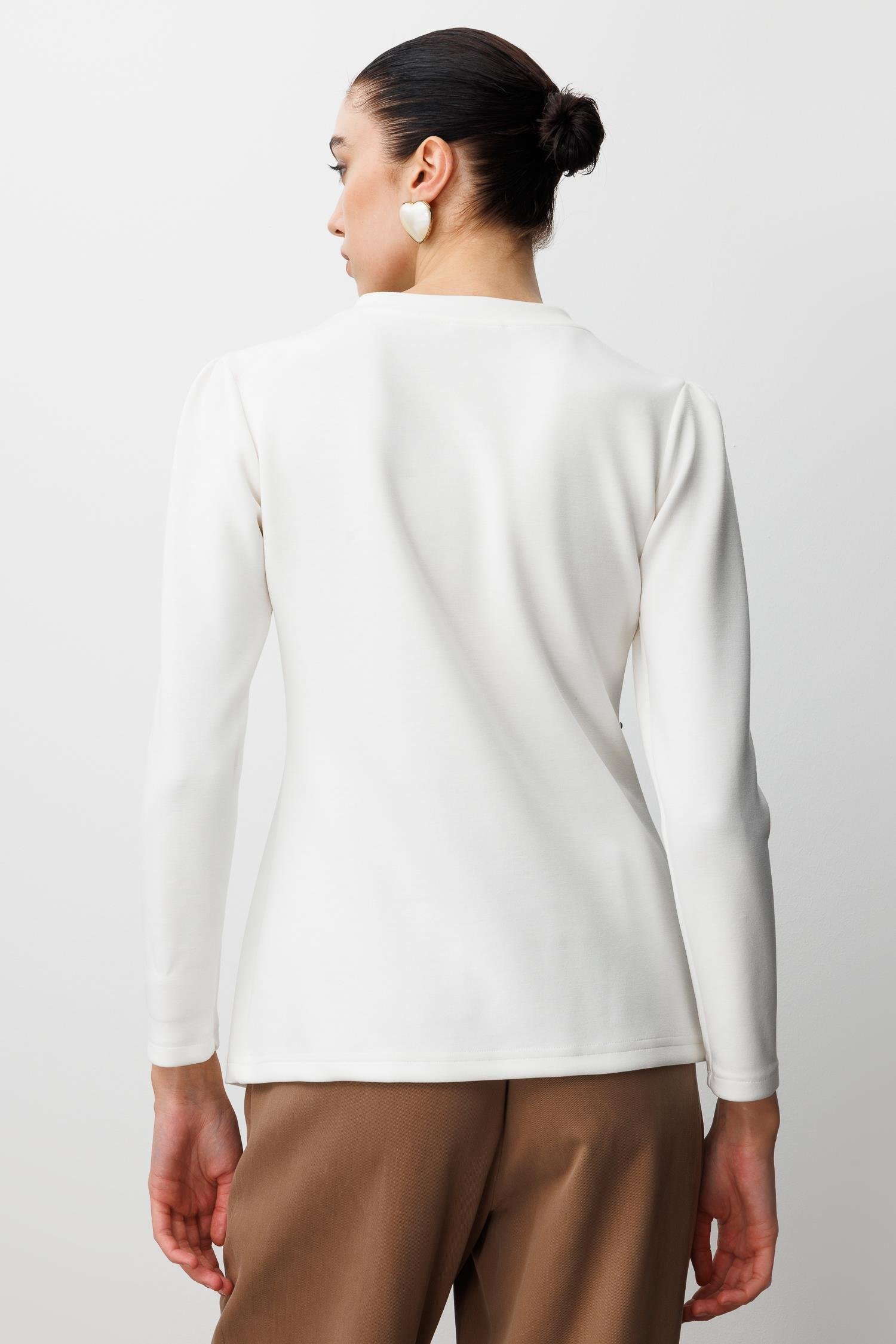 Modailgi  İnci Detaylı Pileli Sıfır Yaka Örme Bluz Ekru