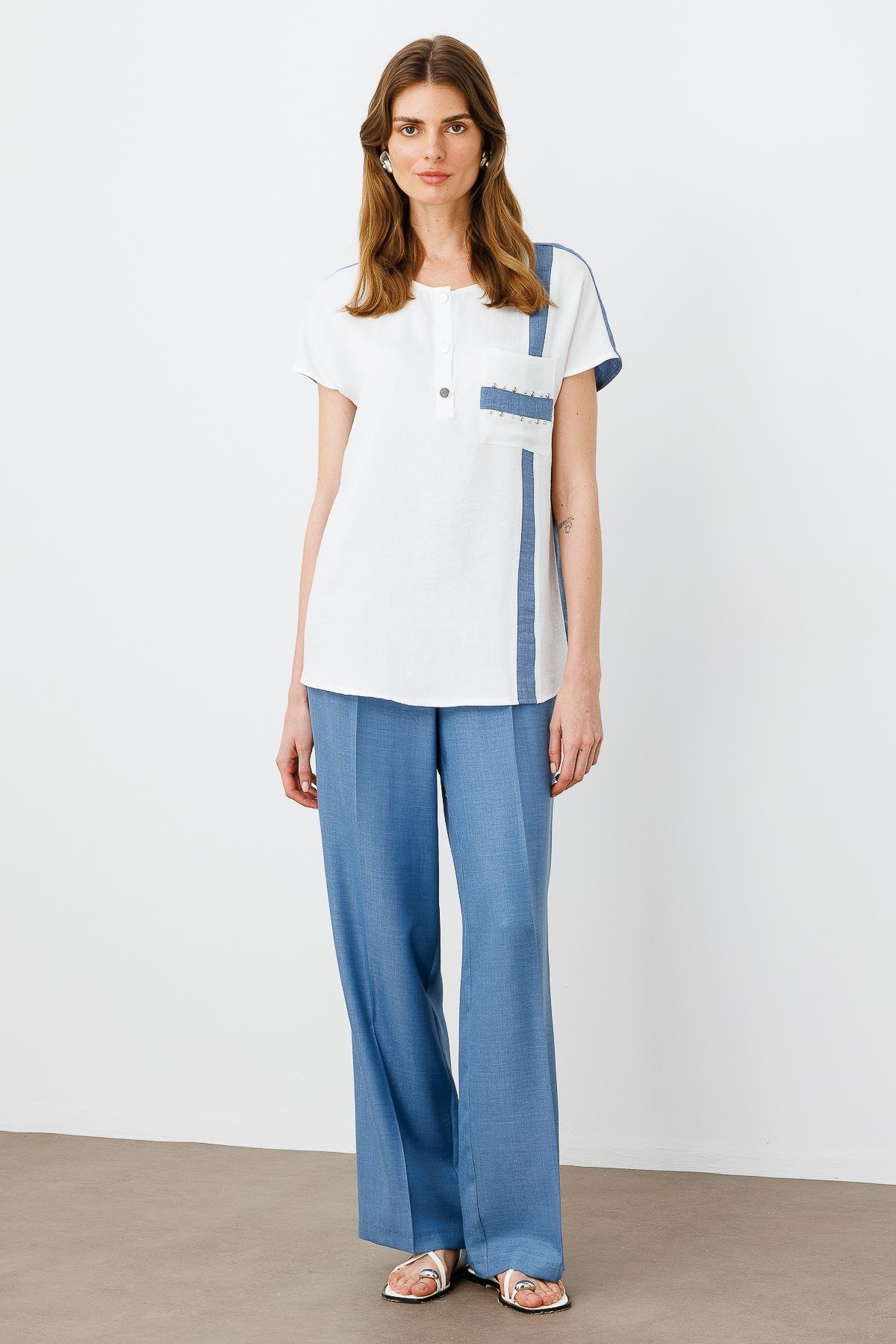 Modailgi  İşleme Detaylı Sıfır Yaka Bluz Ekru/İndigo