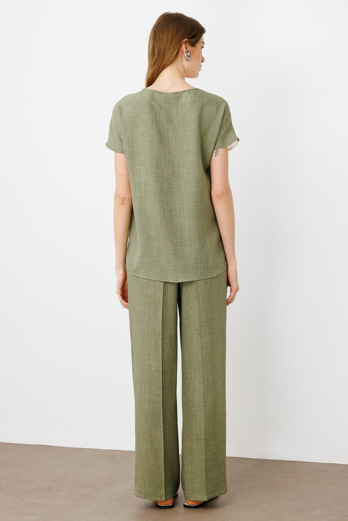 Modailgi  İşleme Detaylı Sıfır Yaka Bluz Ekru/Haki