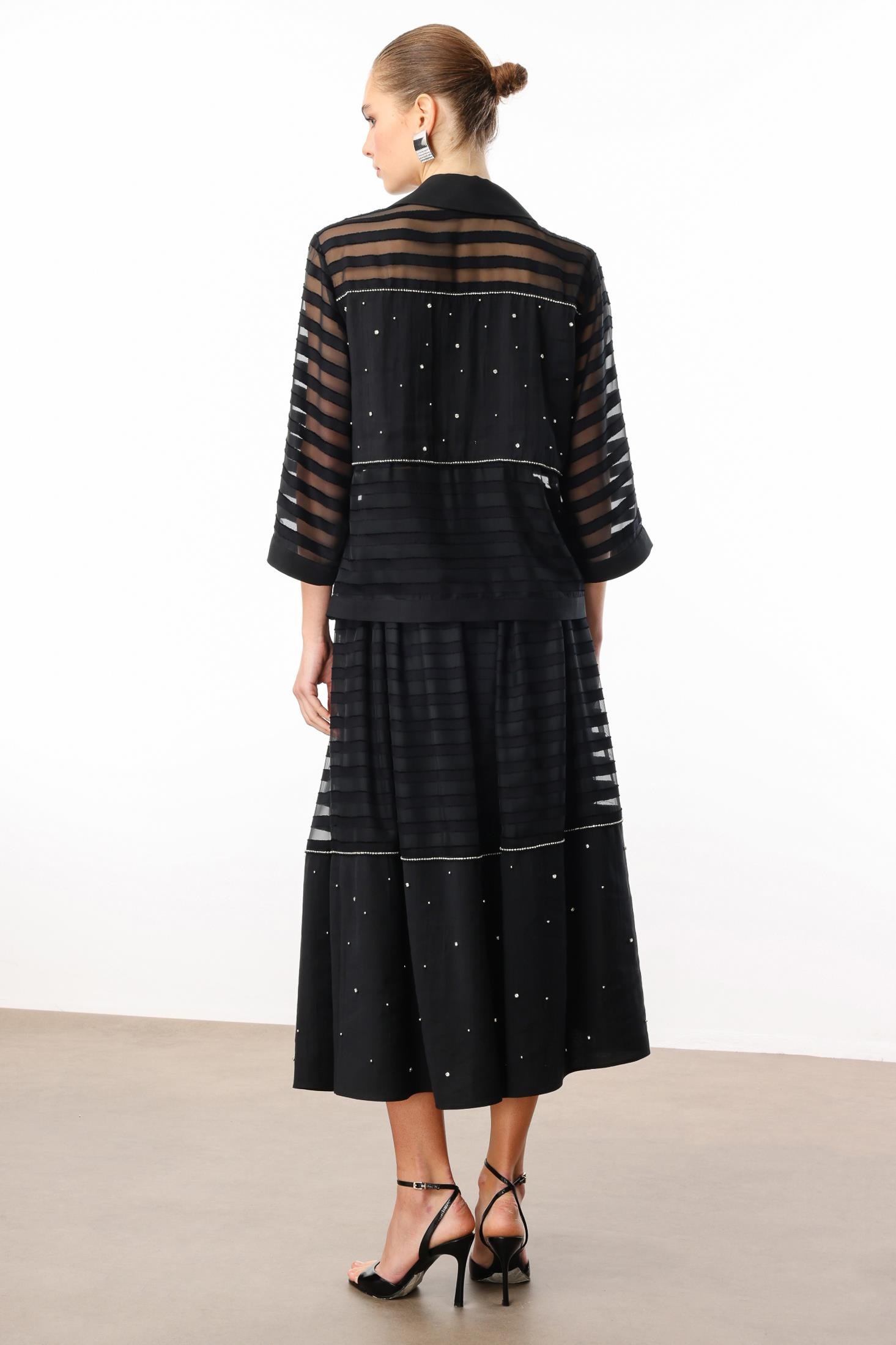 Modailgi  İşleme ve Şerit Aksesuarlı Kısa Gömlek Siyah