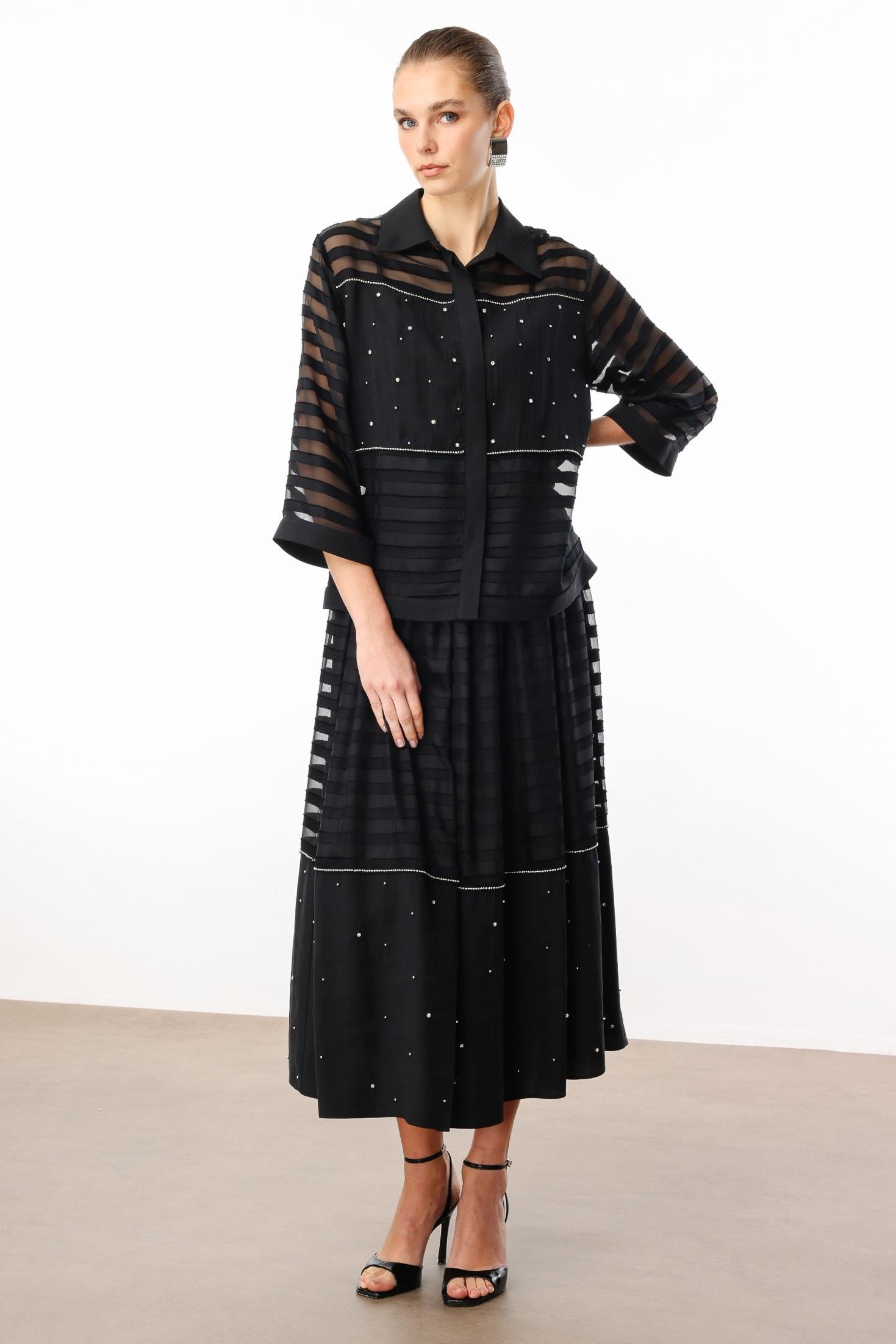 Modailgi  İşleme ve Şerit Aksesuarlı Kısa Gömlek Siyah