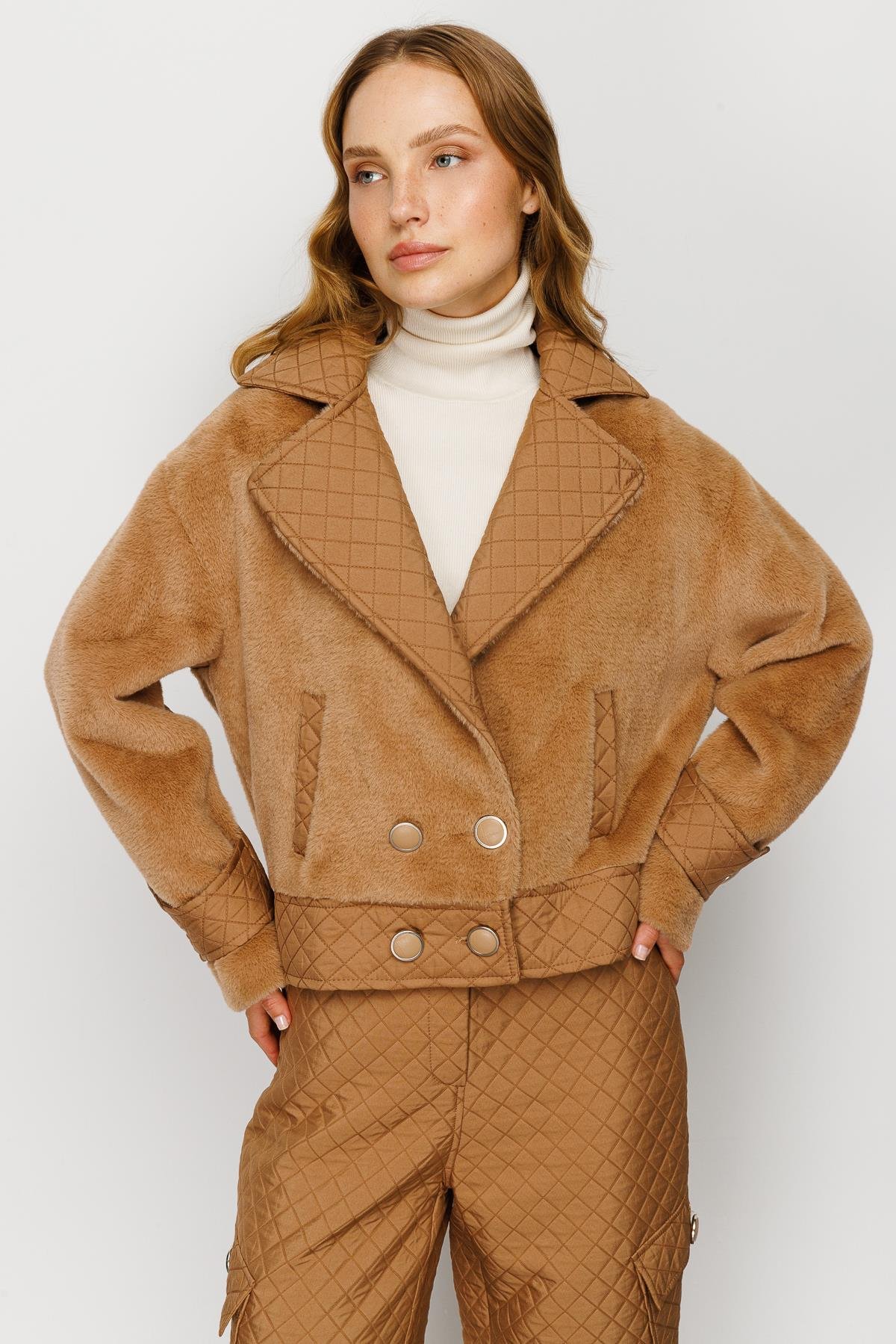 Modailgi  Kapitone Detaylı Kruvaze Peluş Mont Camel