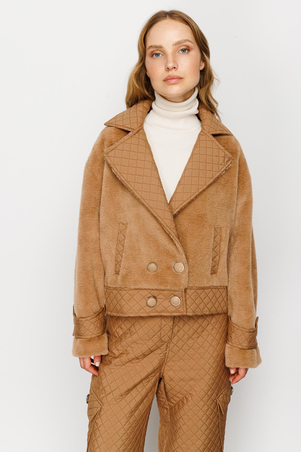 Modailgi  Kapitone Detaylı Kruvaze Peluş Mont Camel