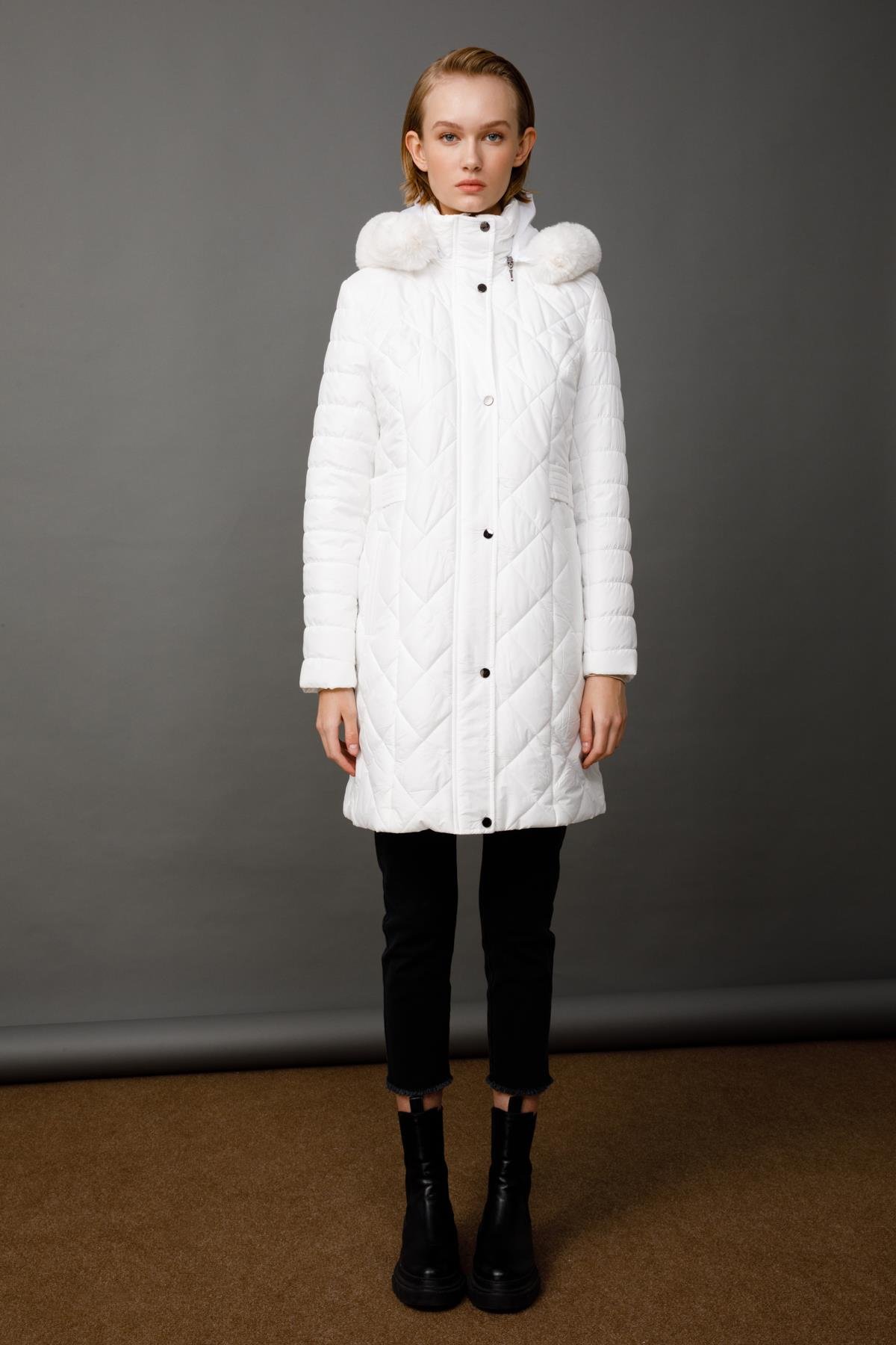 Modailgi  Kapüşonlu Çıtçıtlı Şişme Kaban Beyaz