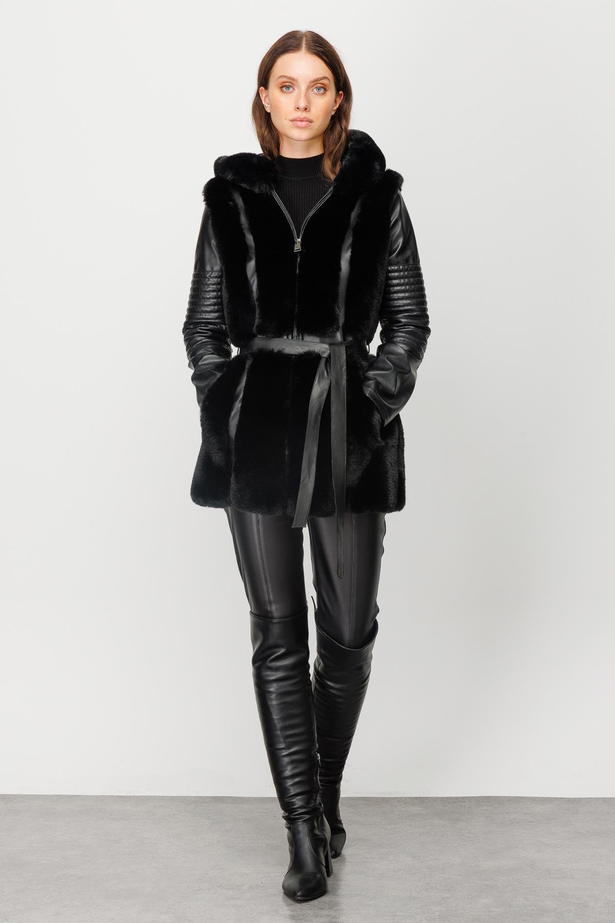 Modailgi  Kapüşonlu Kürk Detaylı Deri Kaban Siyah