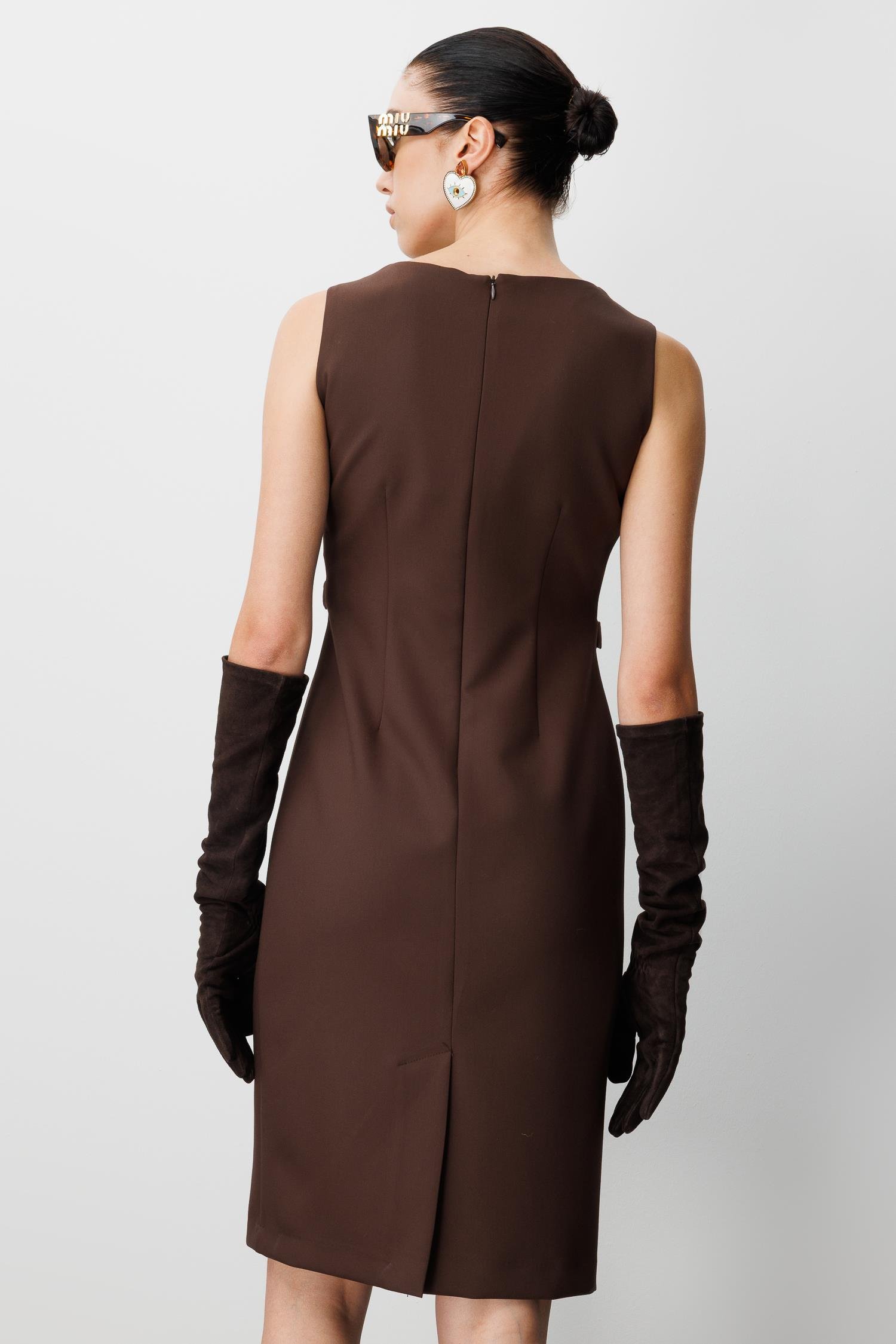 Modailgi  Kare Yaka Belde Aksesuar Detaylı Kolsuz Jile Elbise Kahve