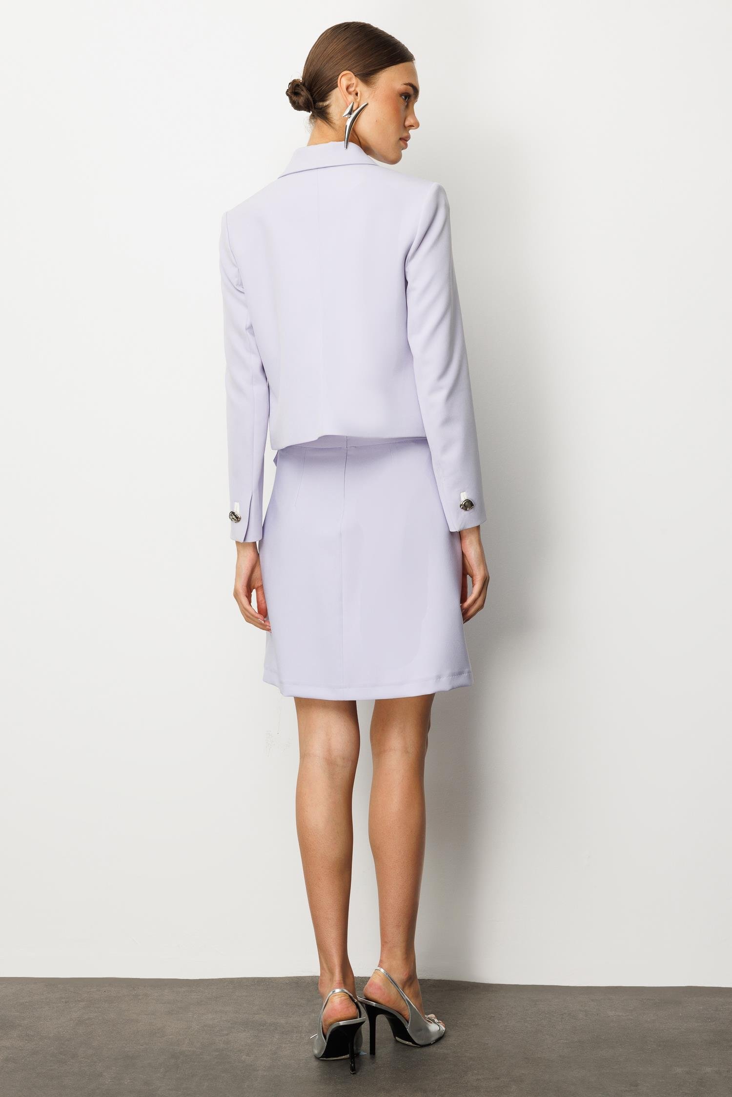 Modailgi  Kelebek Yaka Cep Detaylı Fleto ile Düğme Kapamalı Crop Ceket Lila