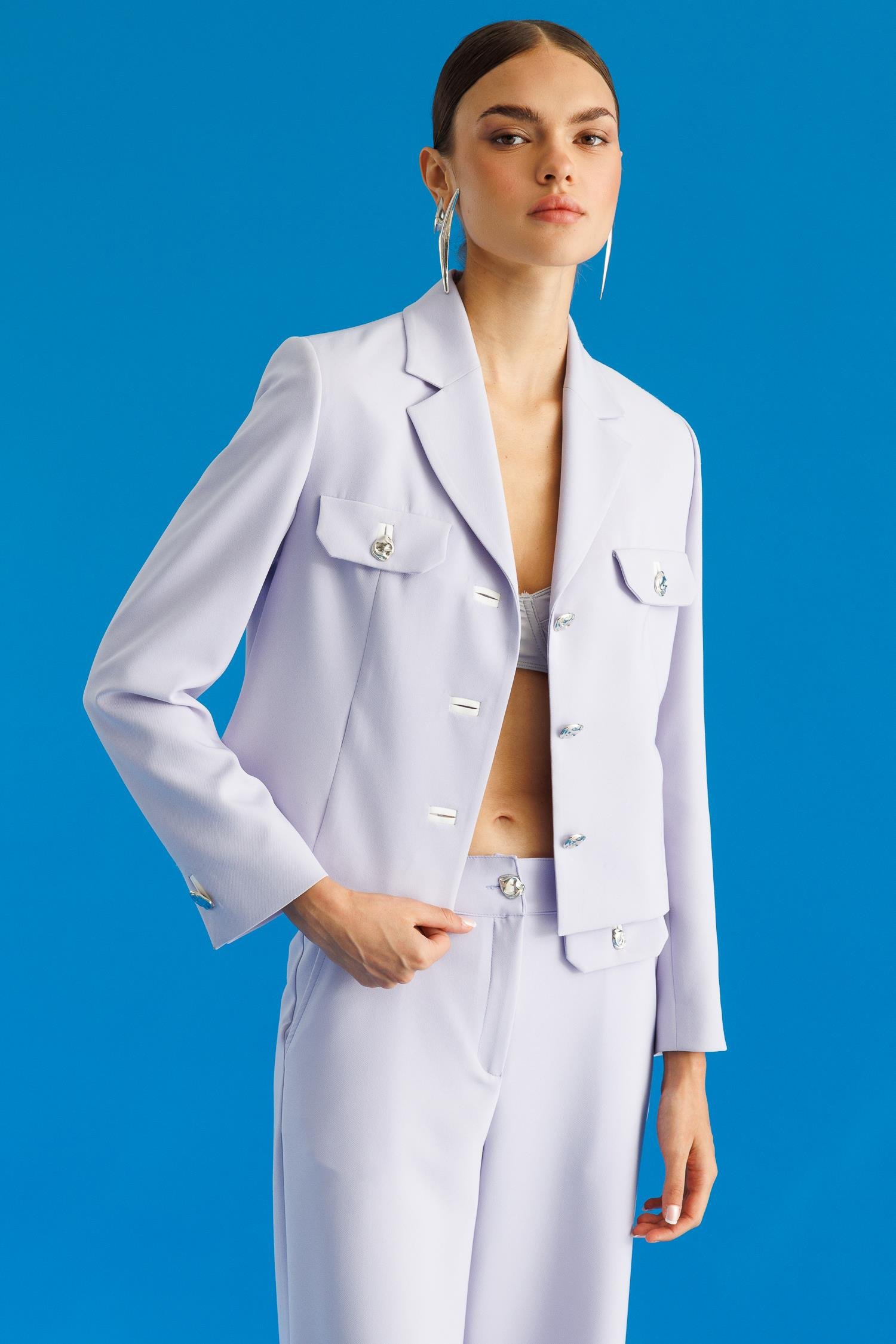 Modailgi  Kelebek Yaka Cep Detaylı Fleto ile Düğme Kapamalı Crop Ceket Lila