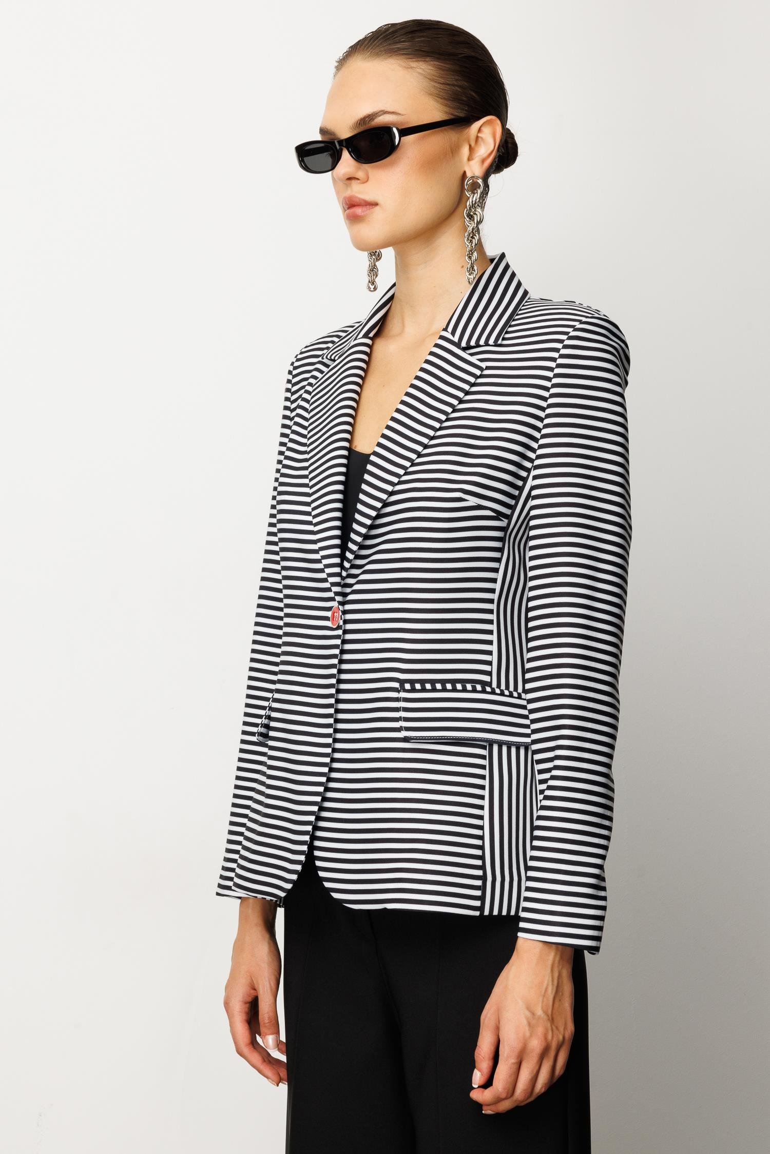 Modailgi  Kelebek Yaka Tek Düğme Kapama File Astar Çizgili Ceket Siyah