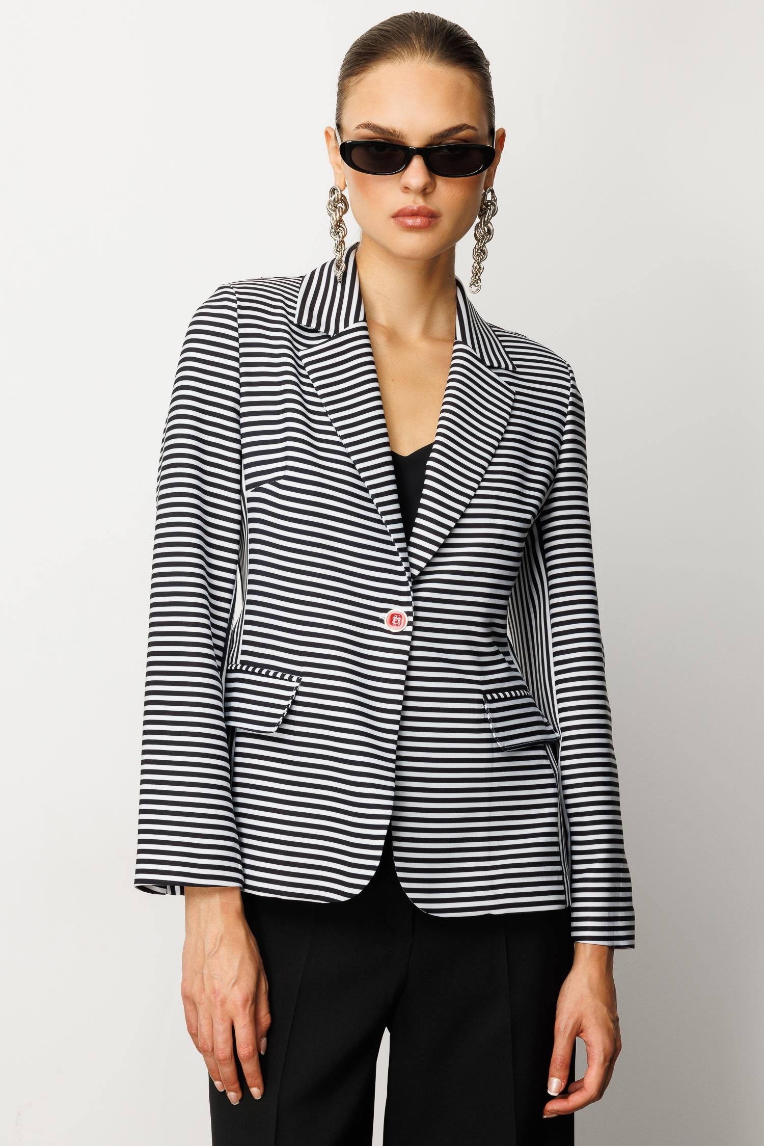 Modailgi  Kelebek Yaka Tek Düğme Kapama File Astar Çizgili Ceket Siyah