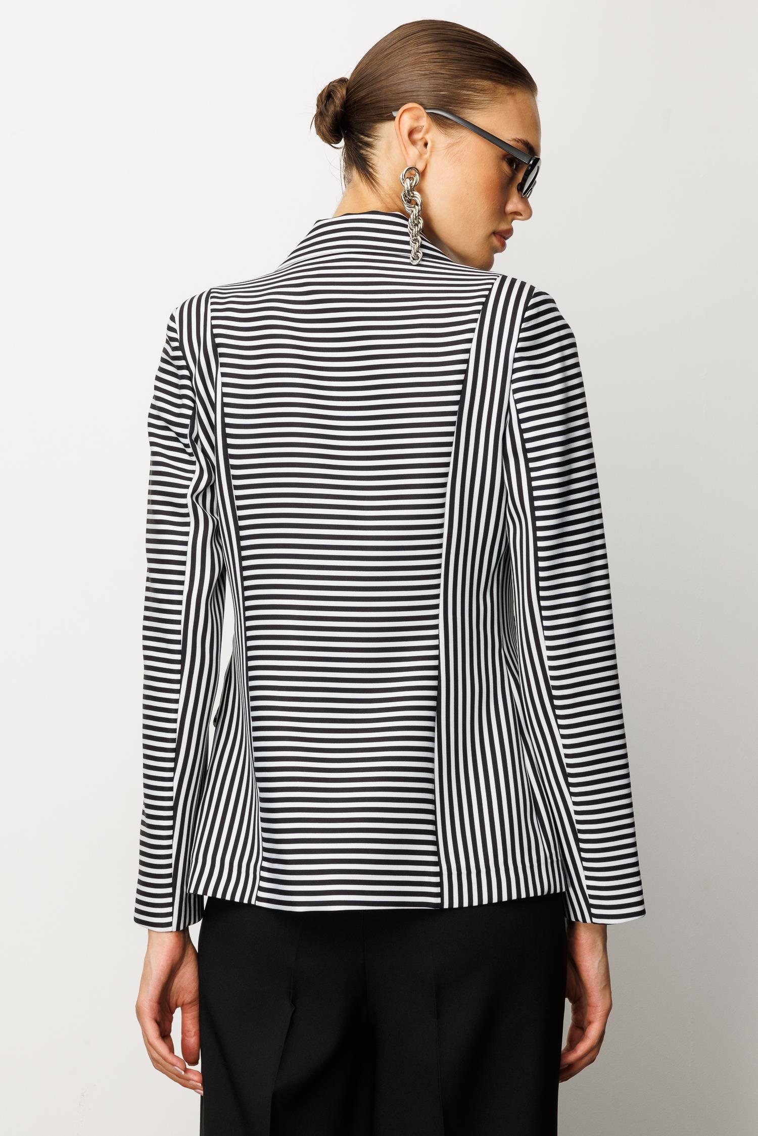 Modailgi  Kelebek Yaka Tek Düğme Kapama File Astar Çizgili Ceket Siyah