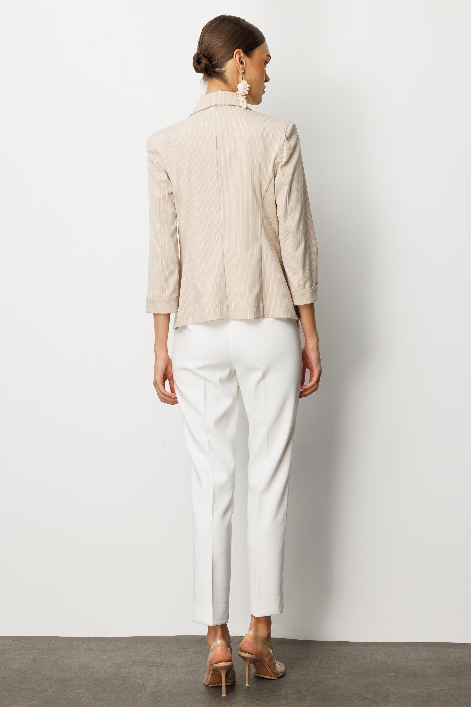 Modailgi  Kelebek Yaka Truvakar Kol Nakış Detaylı Yarım Astarlı Ceket Taş