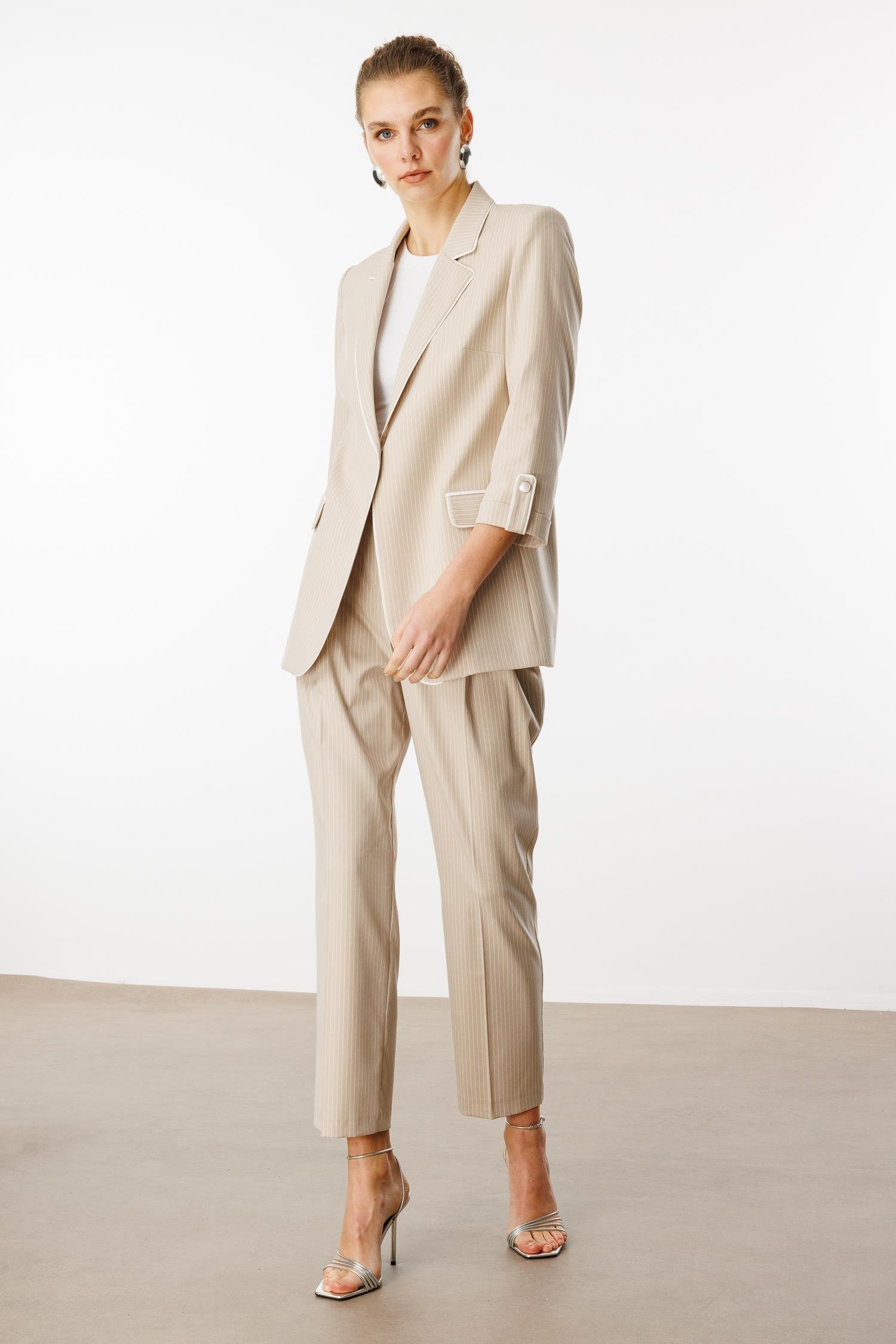 Modailgi  Kelebek Yaka Truvakar Kol Yarım Astarlı Çizgili Ceket Taş