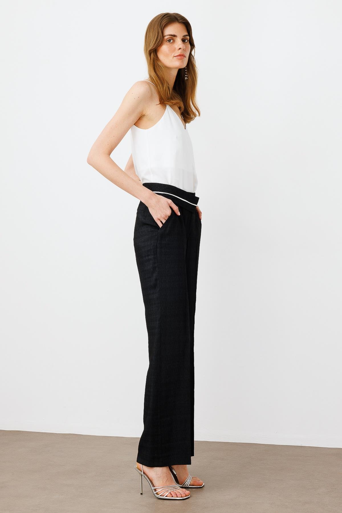 Modailgi  Kemeri Asimetrik ve Biye Detaylı Yan Cep Pantolon - 75205 Siyah