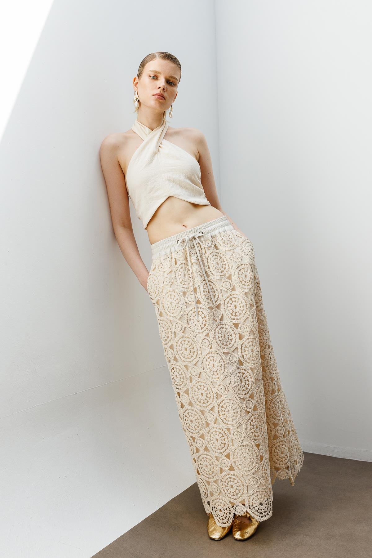 Modailgi  Kemeri Lastikli ve Bağcıklı Uzun Güpür Etek Taş