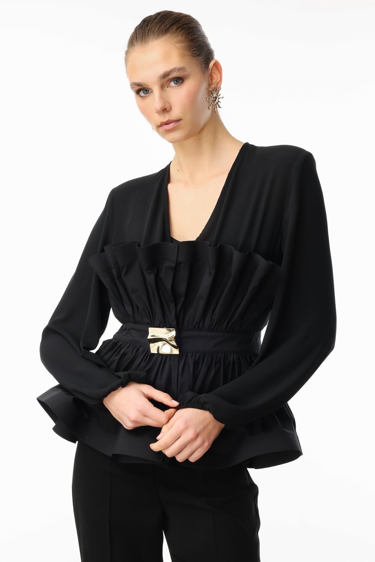 Modailgi  Kemeri Metal Tokalı Koton Kumaş Garnili Büzgülü Volanlı Bluz Siyah